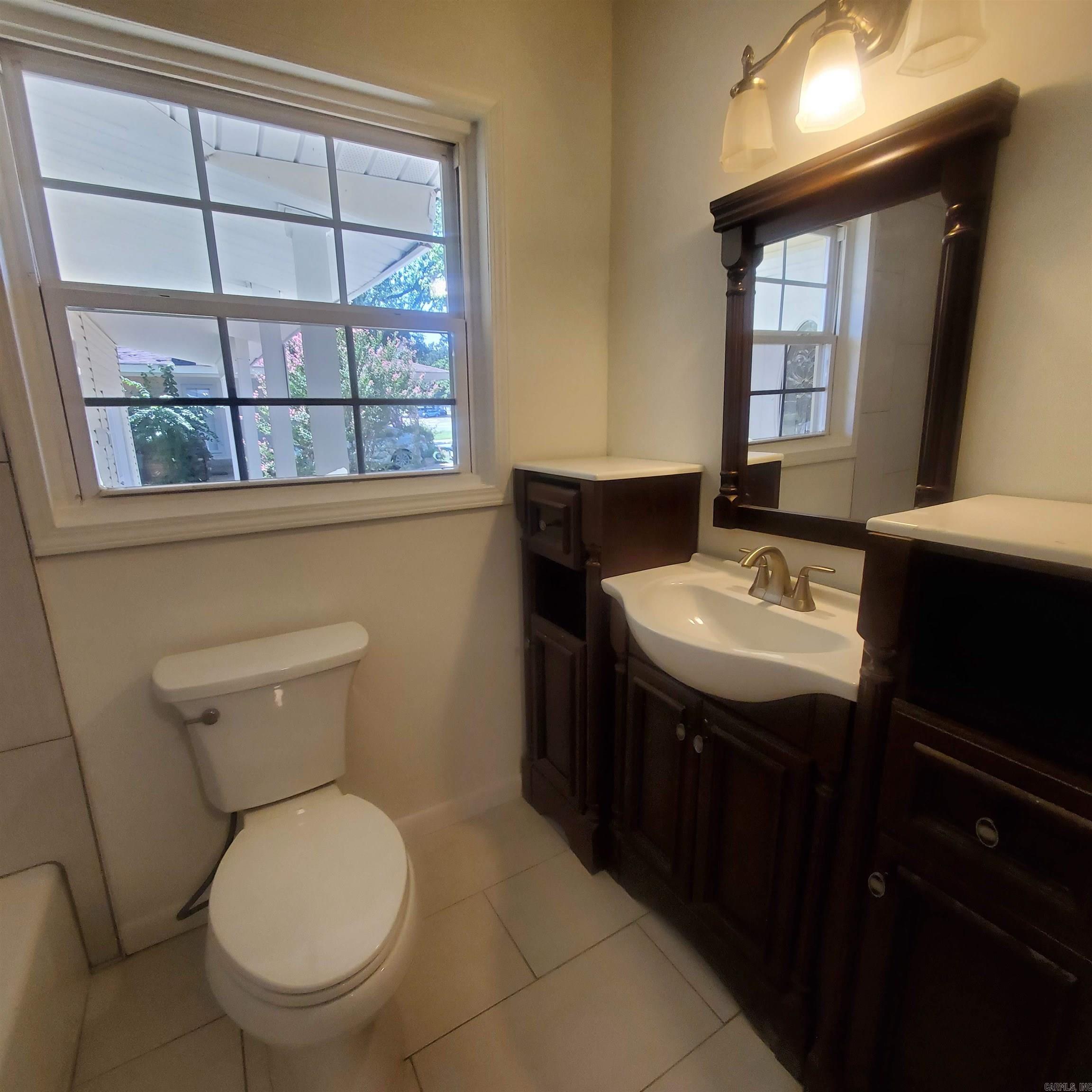 COLLINS - Residential