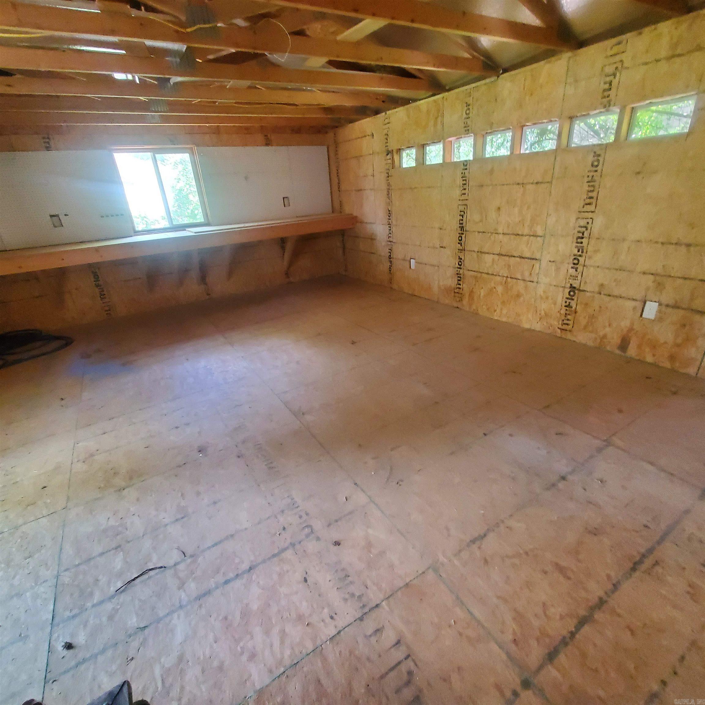 COLLINS - Residential