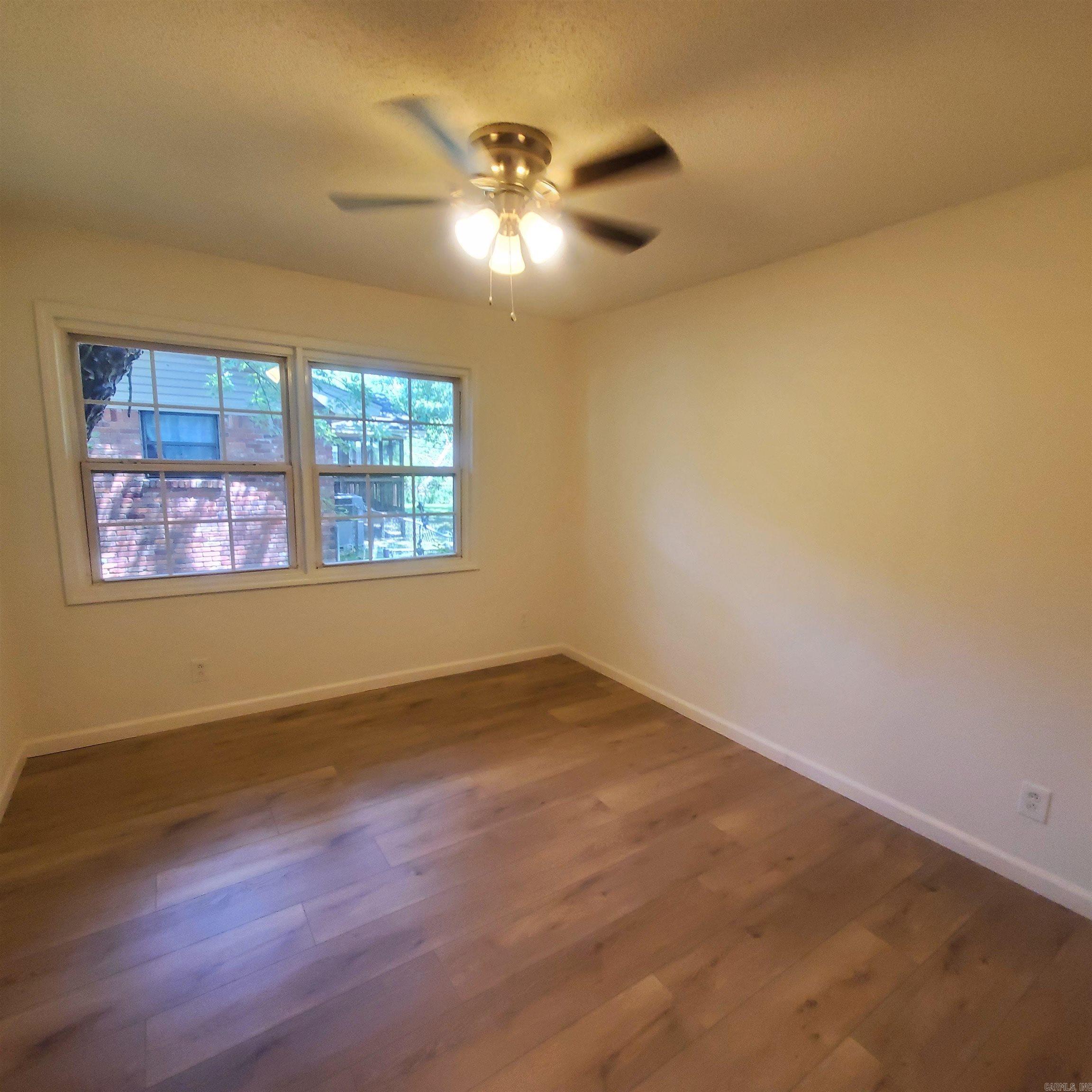 COLLINS - Residential