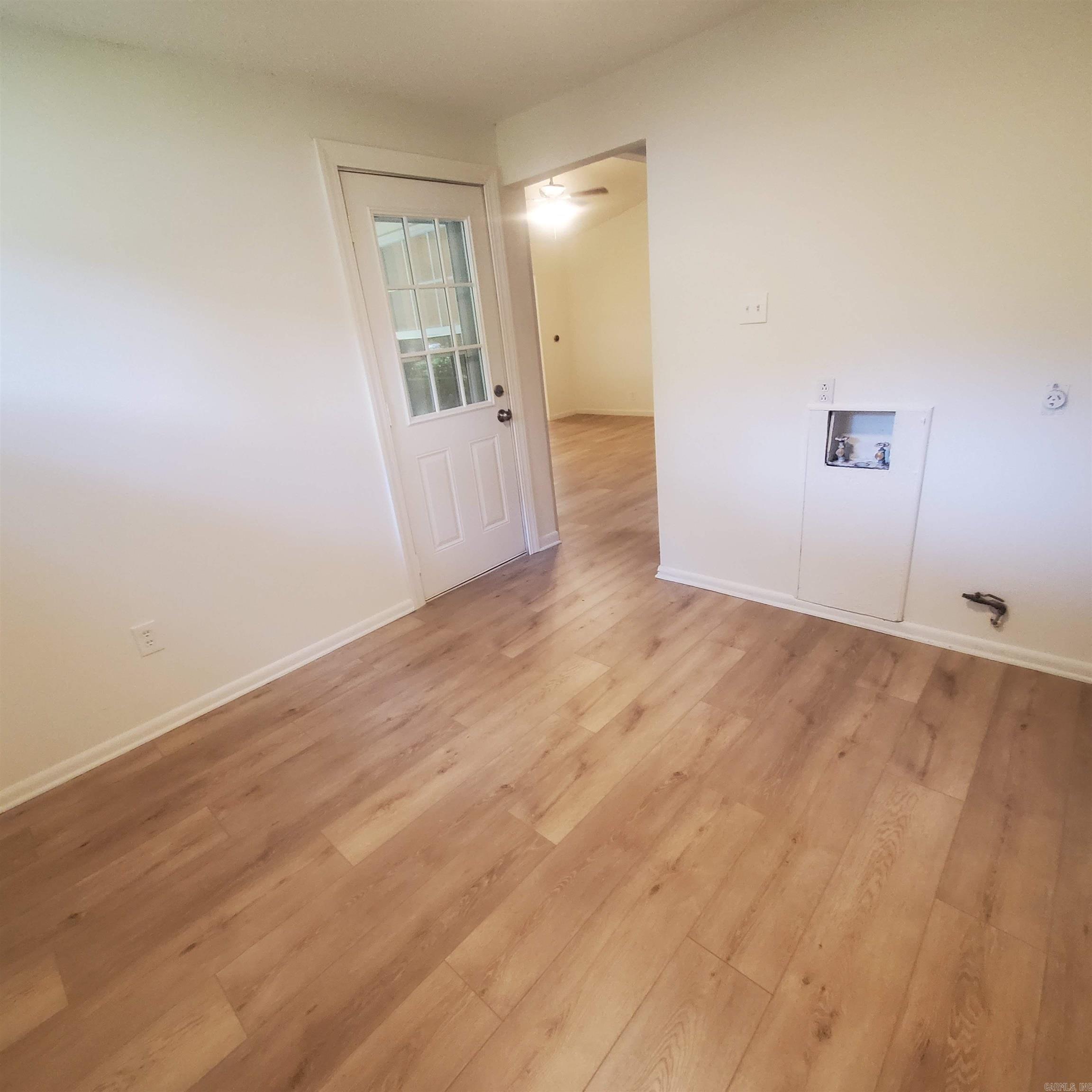 COLLINS - Residential