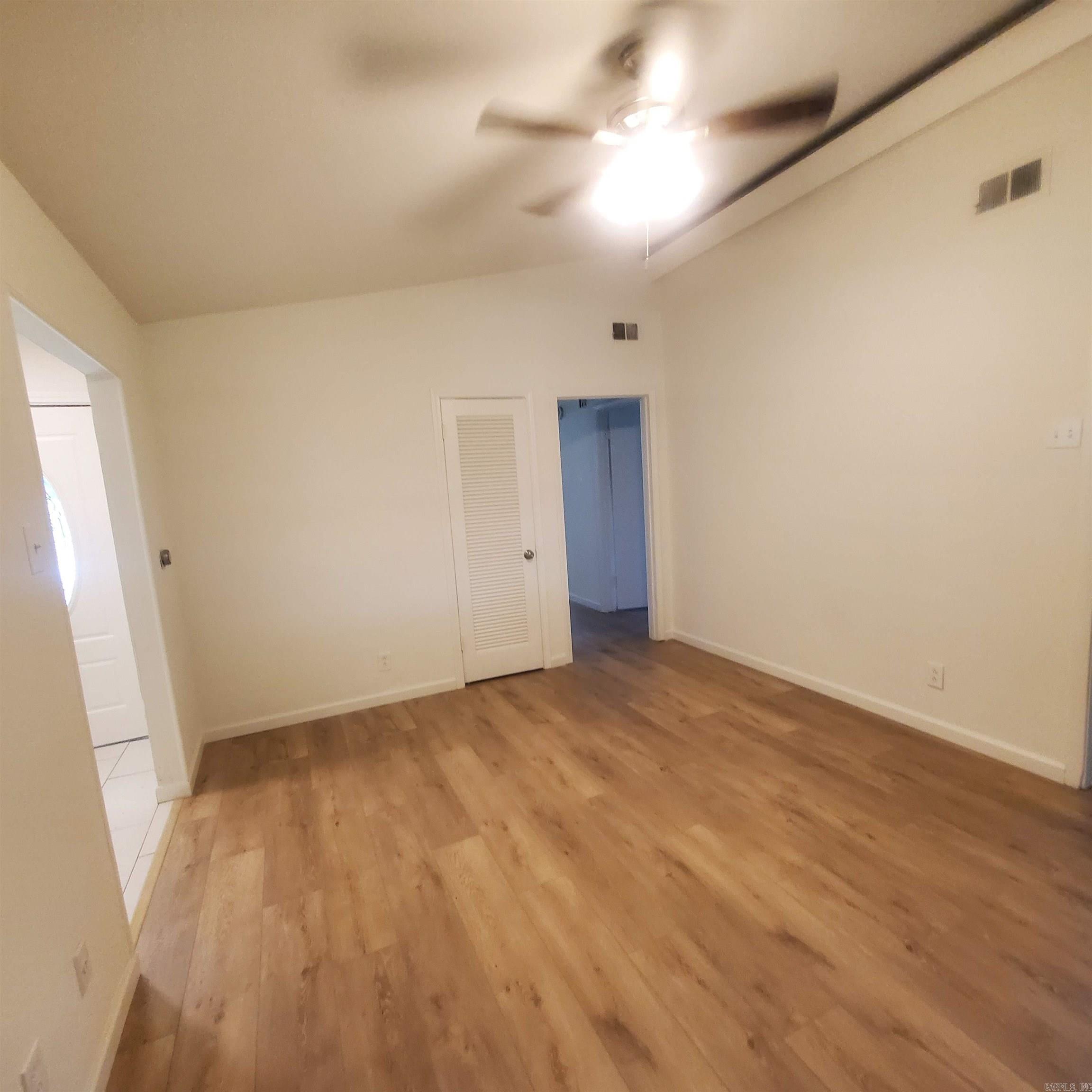 COLLINS - Residential