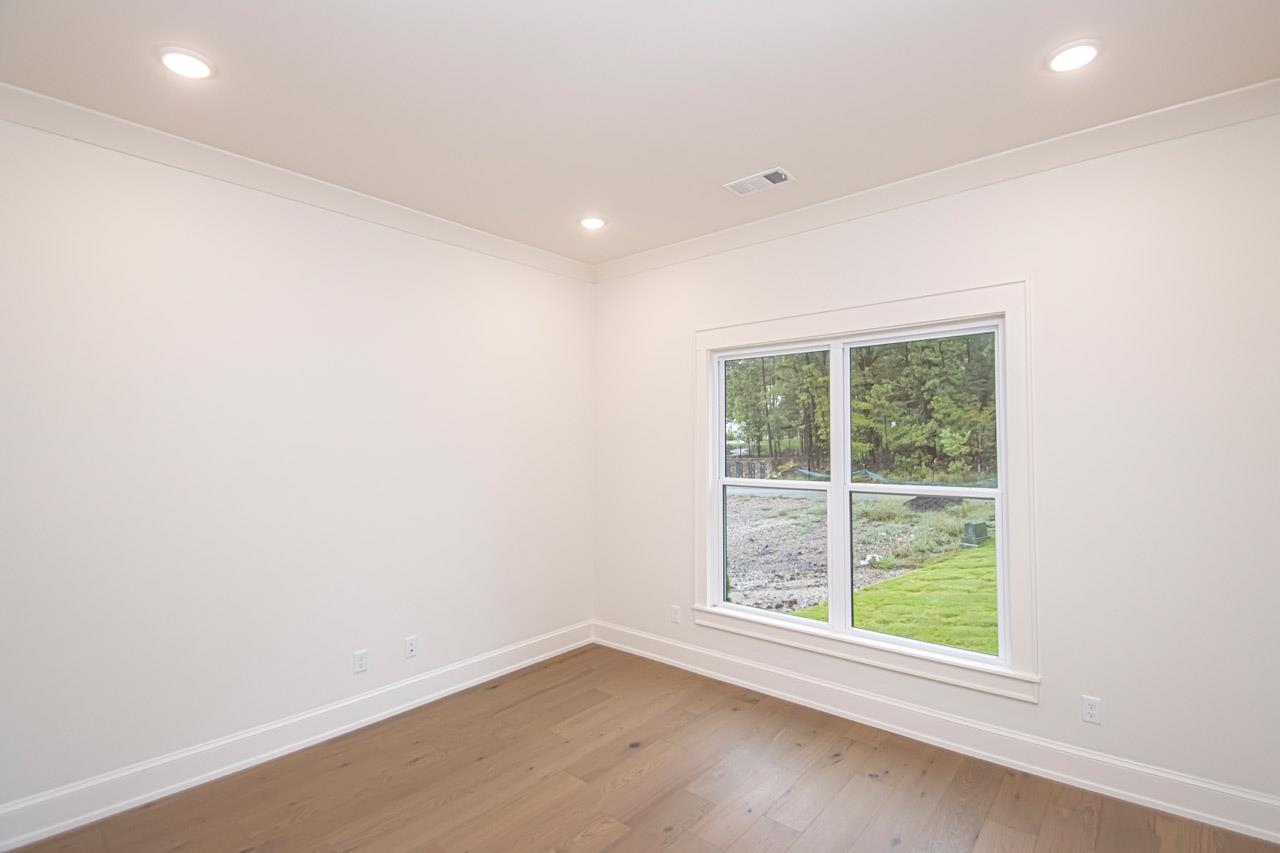 BEAR DEN ESTATES - Residential