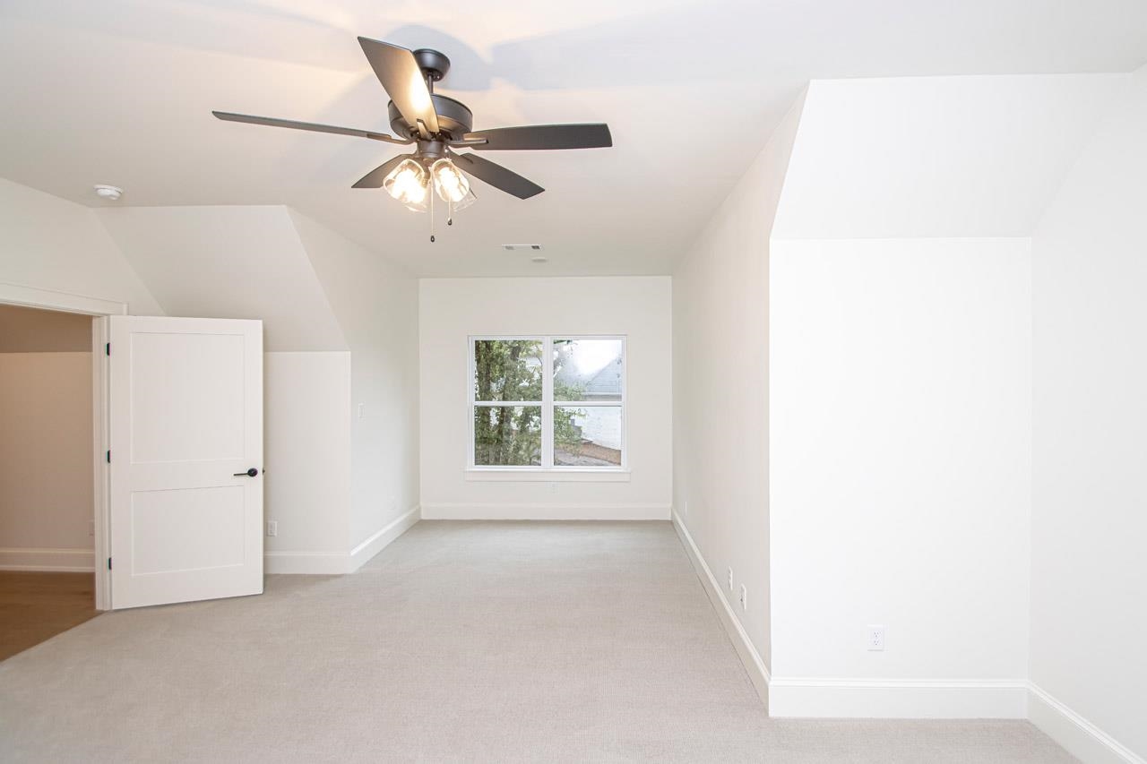 BEAR DEN ESTATES - Residential