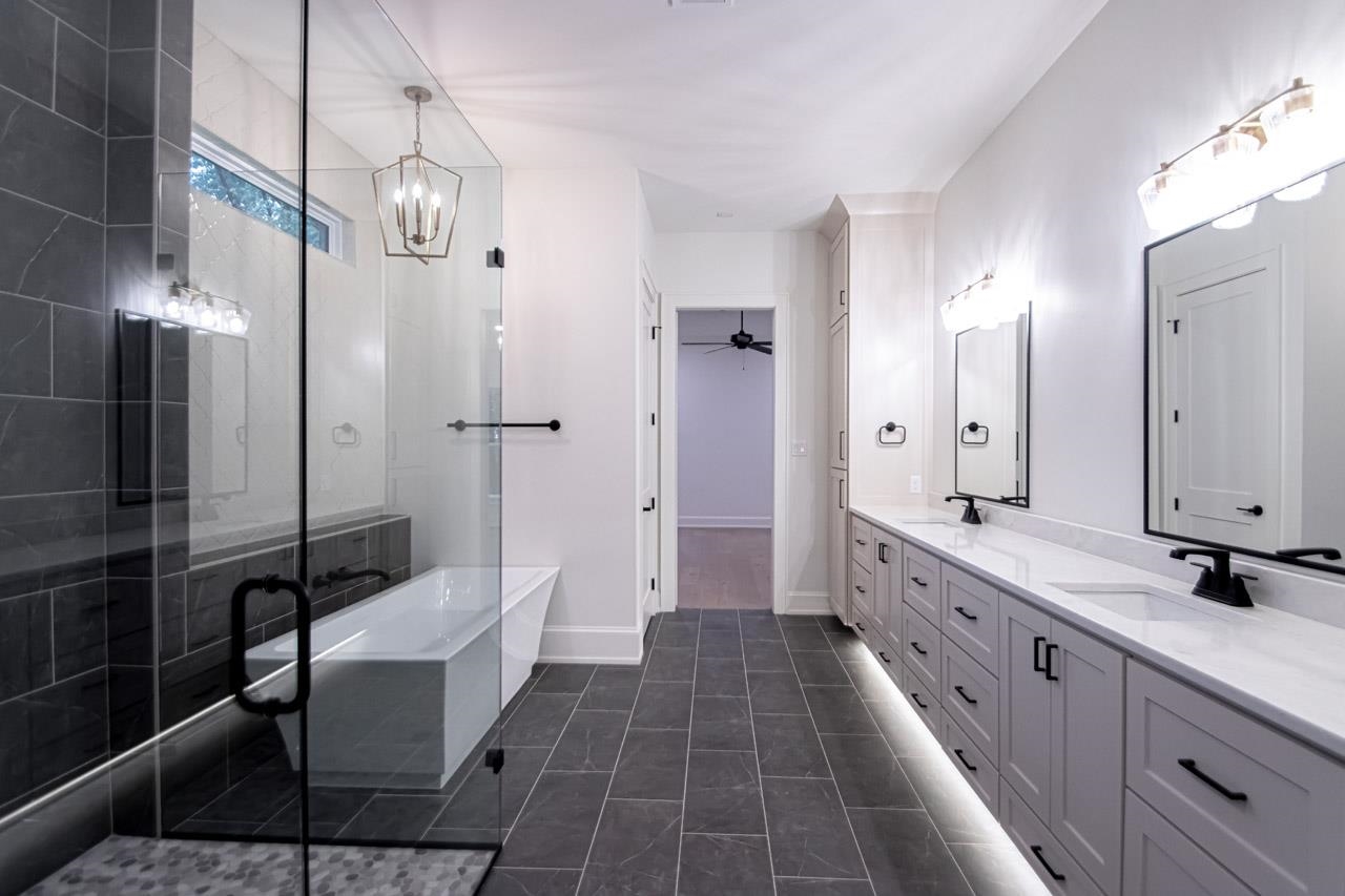 BEAR DEN ESTATES - Residential