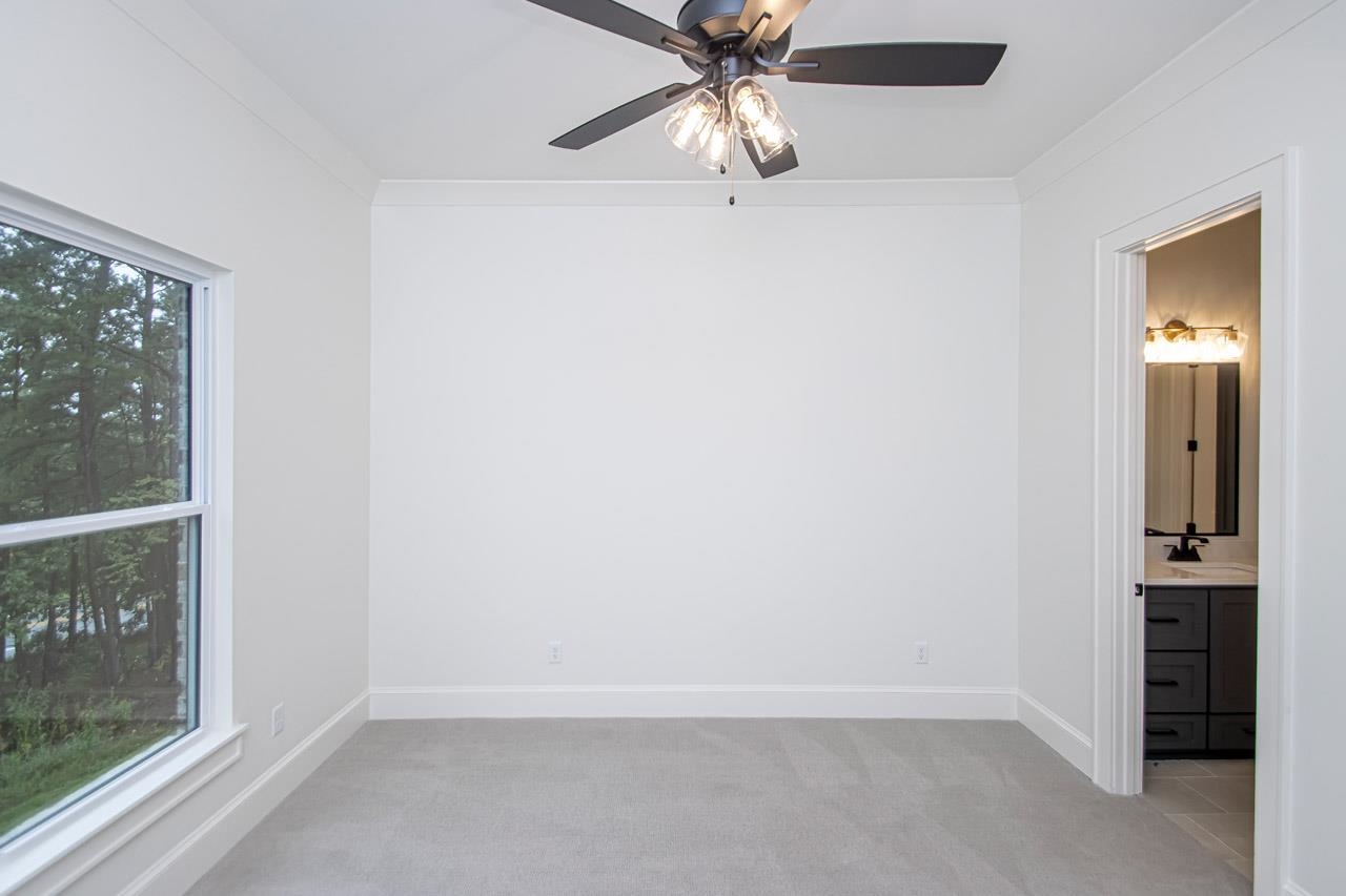 BEAR DEN ESTATES - Residential