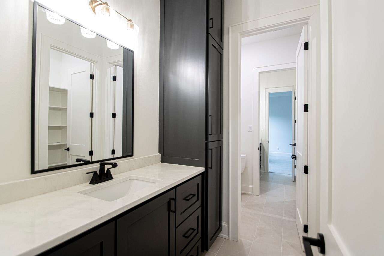 BEAR DEN ESTATES - Residential