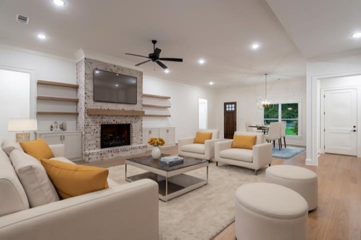 BEAR DEN ESTATES - Residential