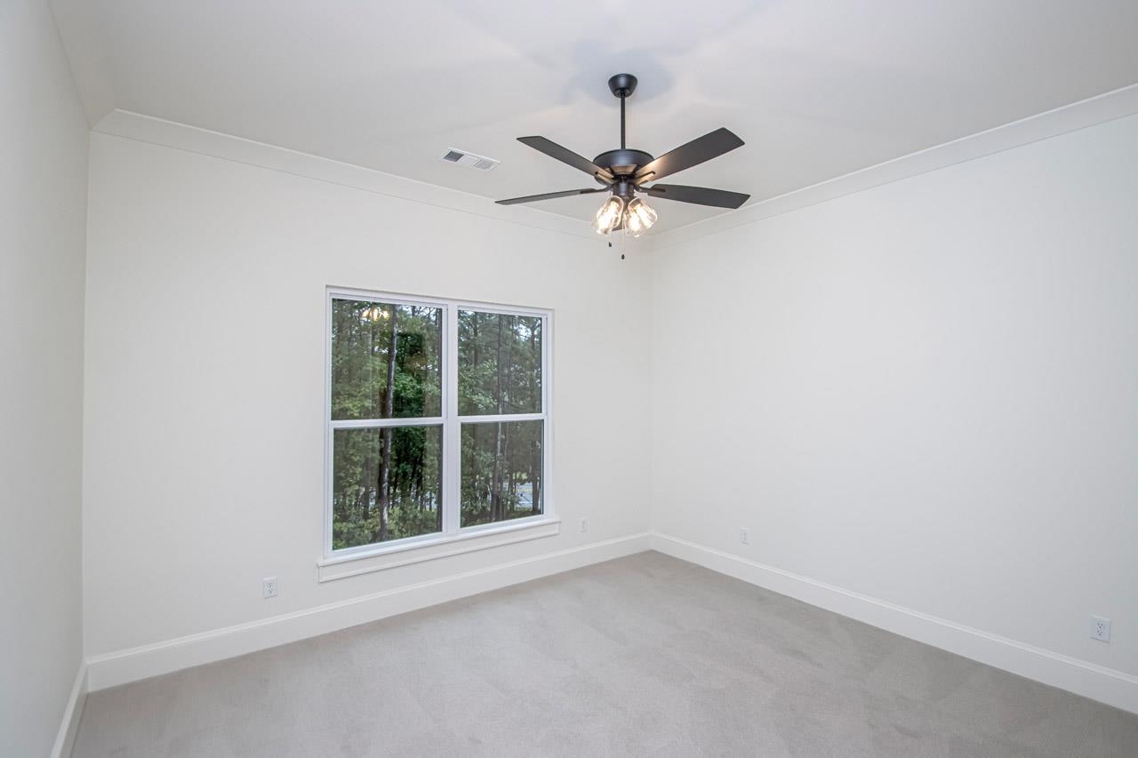 BEAR DEN ESTATES - Residential