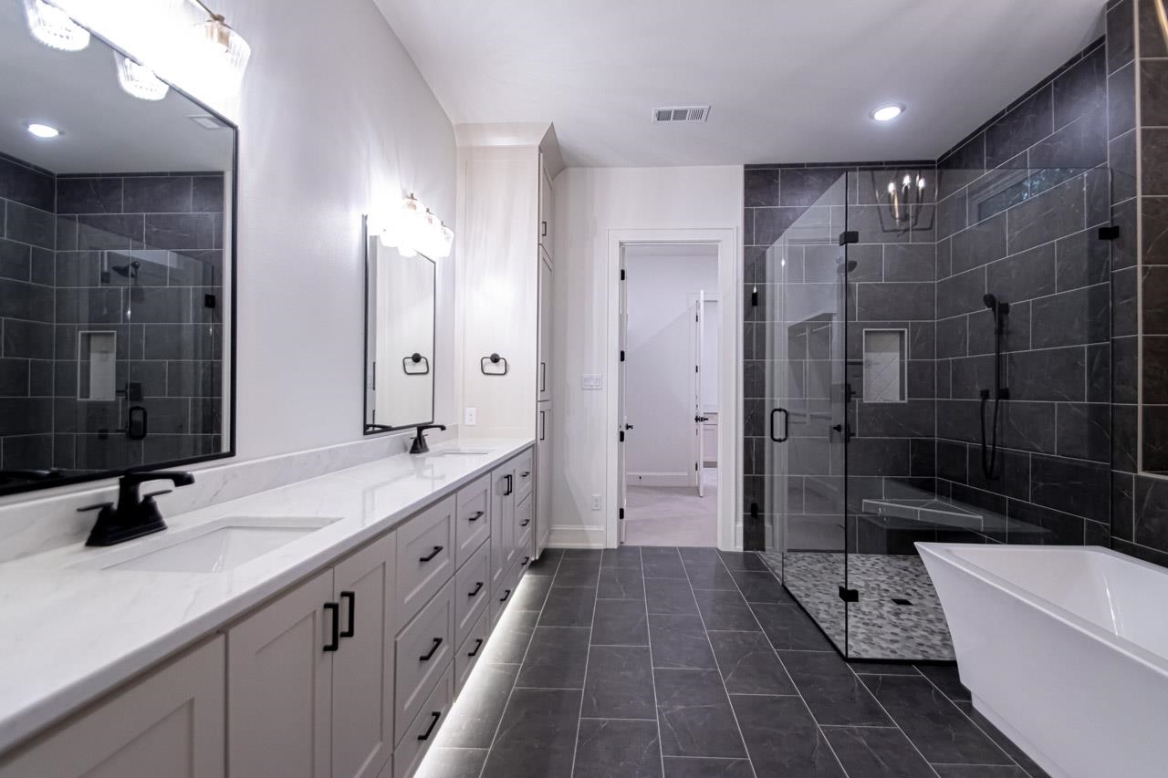 BEAR DEN ESTATES - Residential