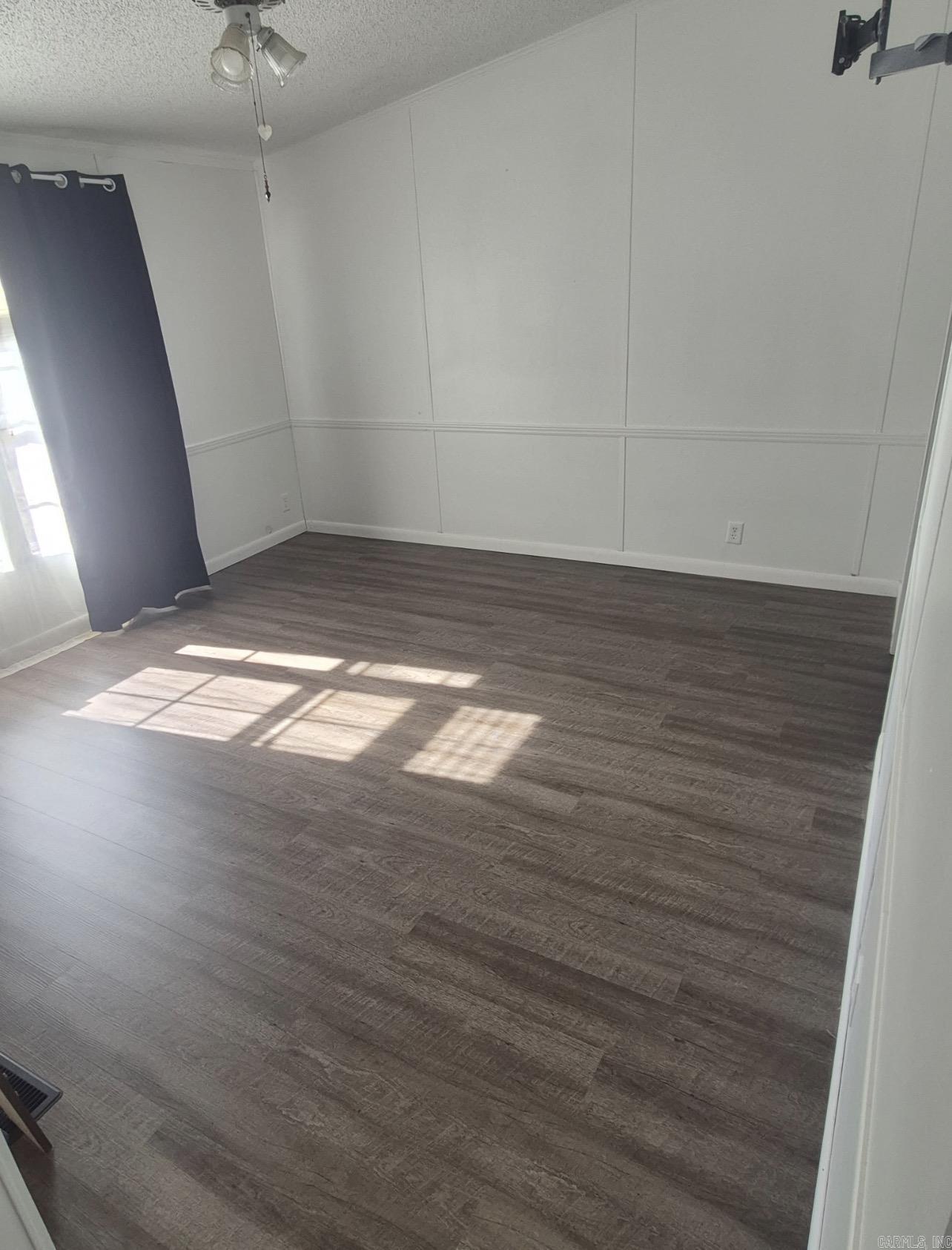 SHIRLEY - Residential