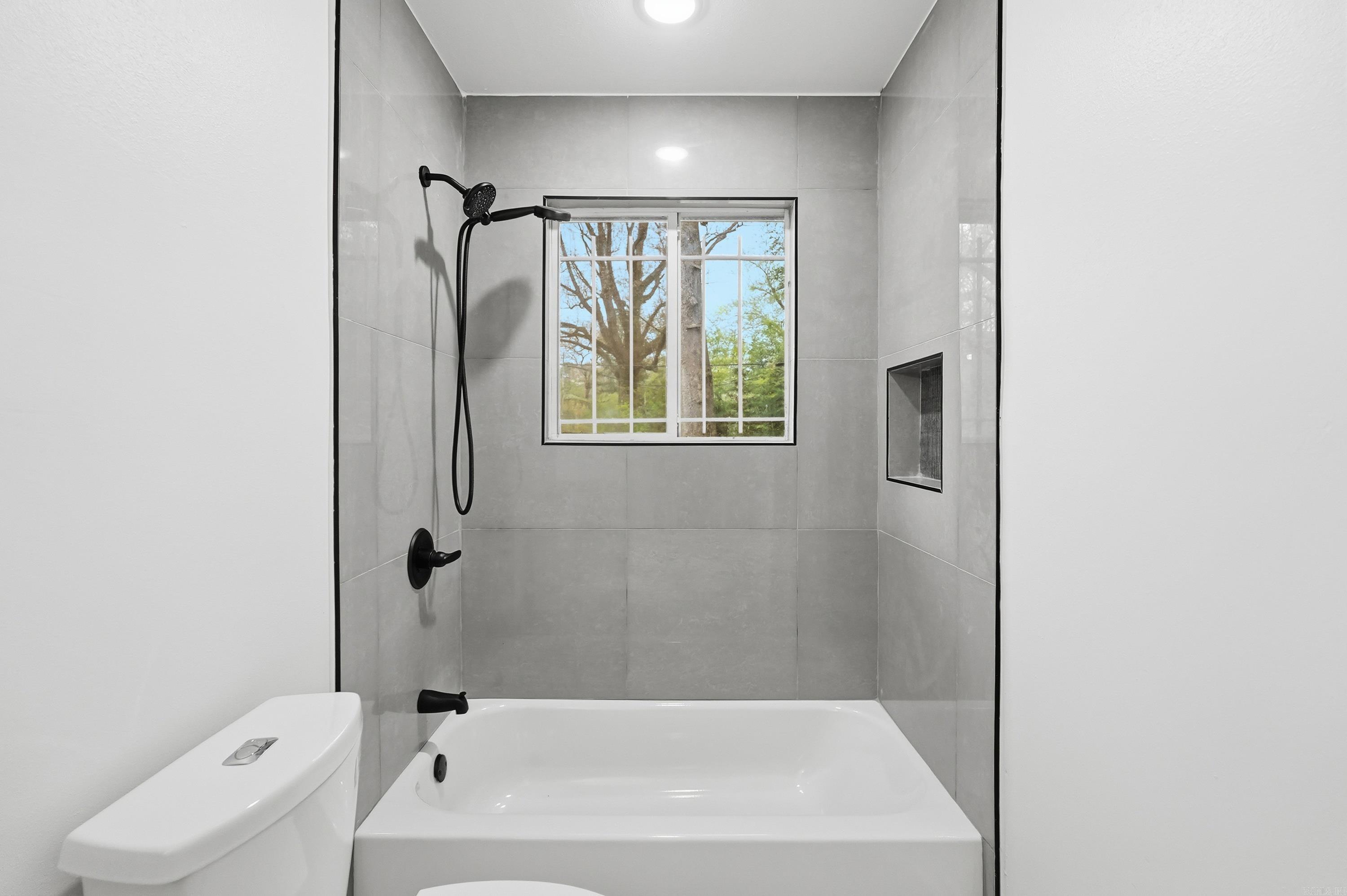 INTERURBAN HGTS - Residential