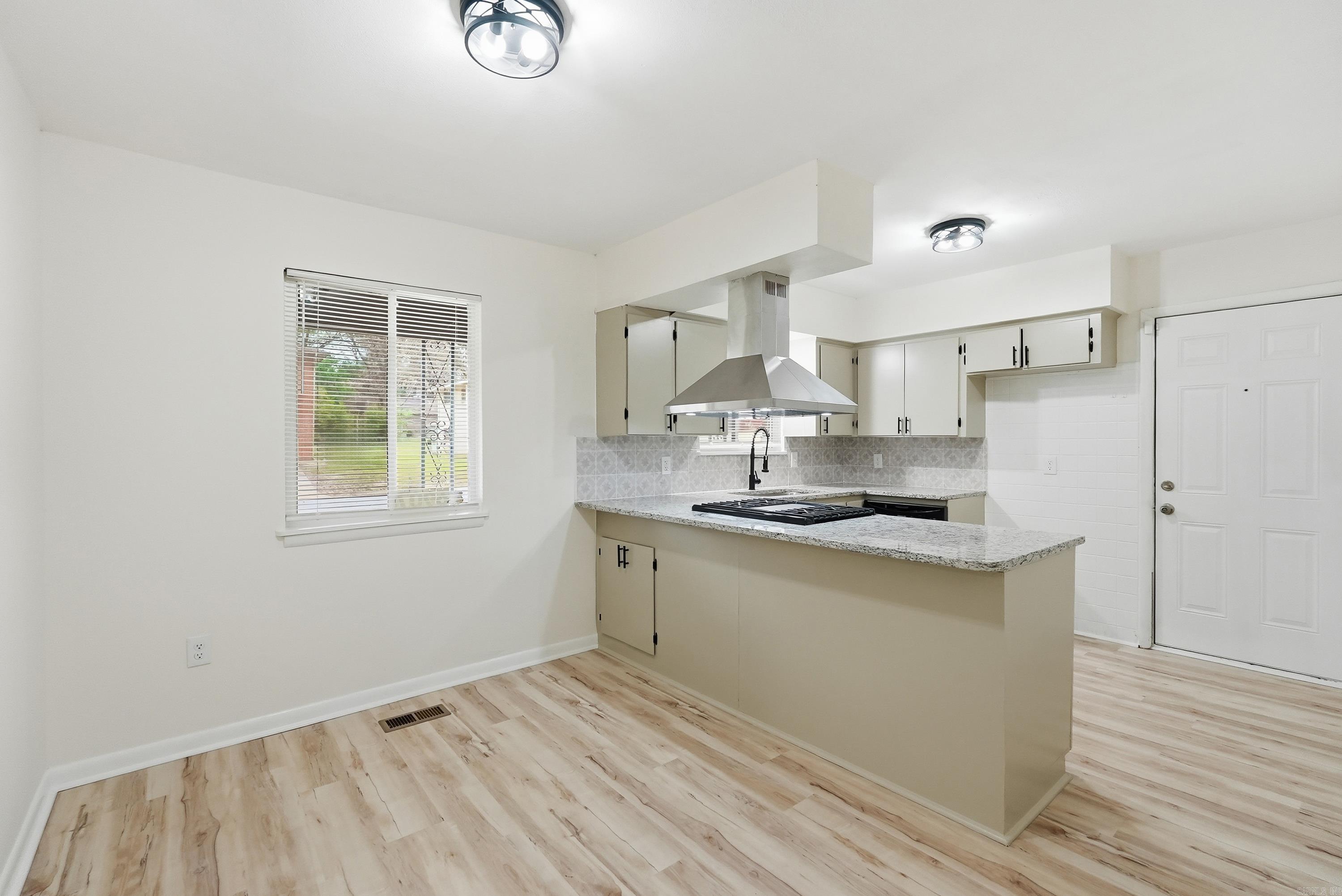 INTERURBAN HGTS - Residential