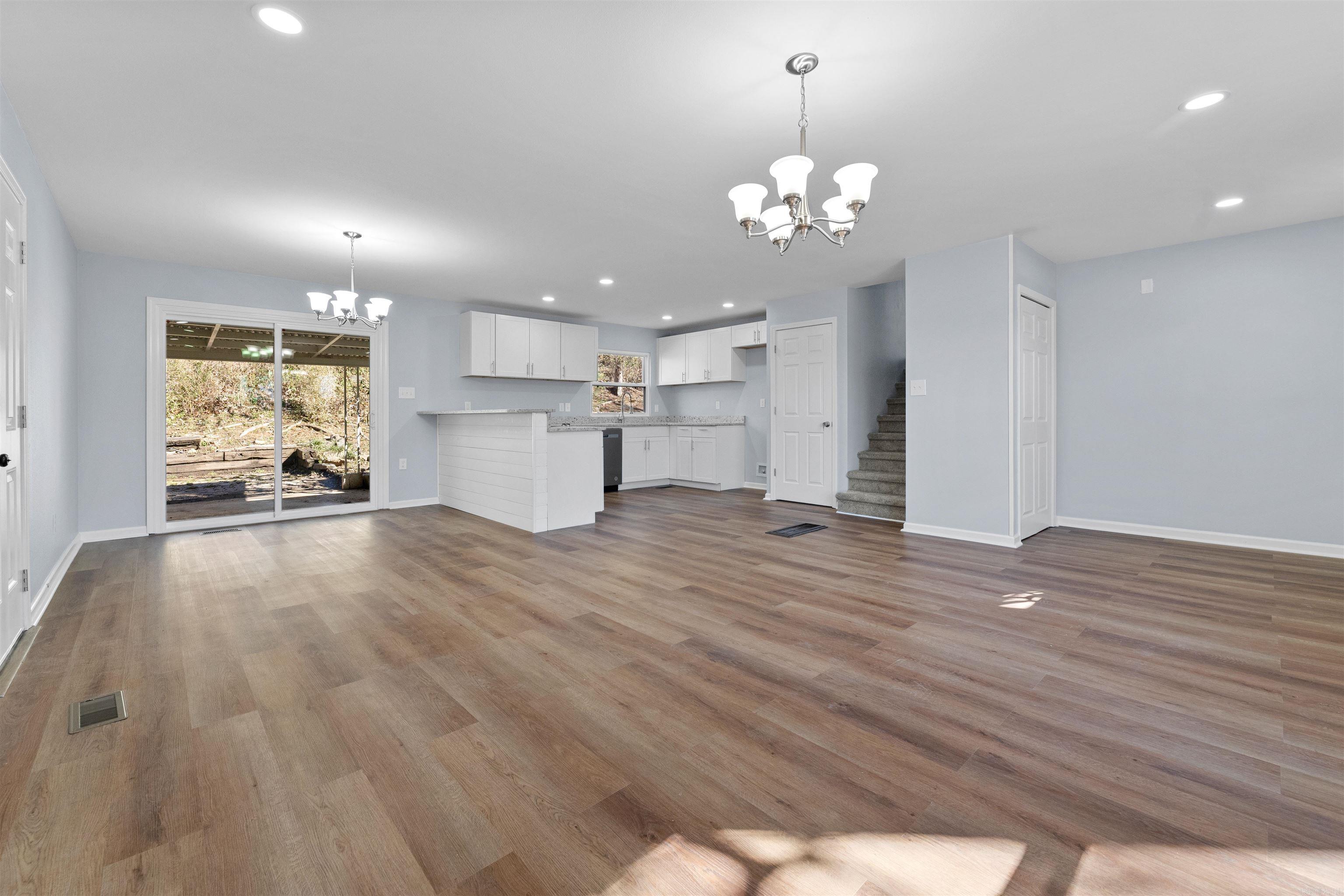 BROOKFIELD - Residential