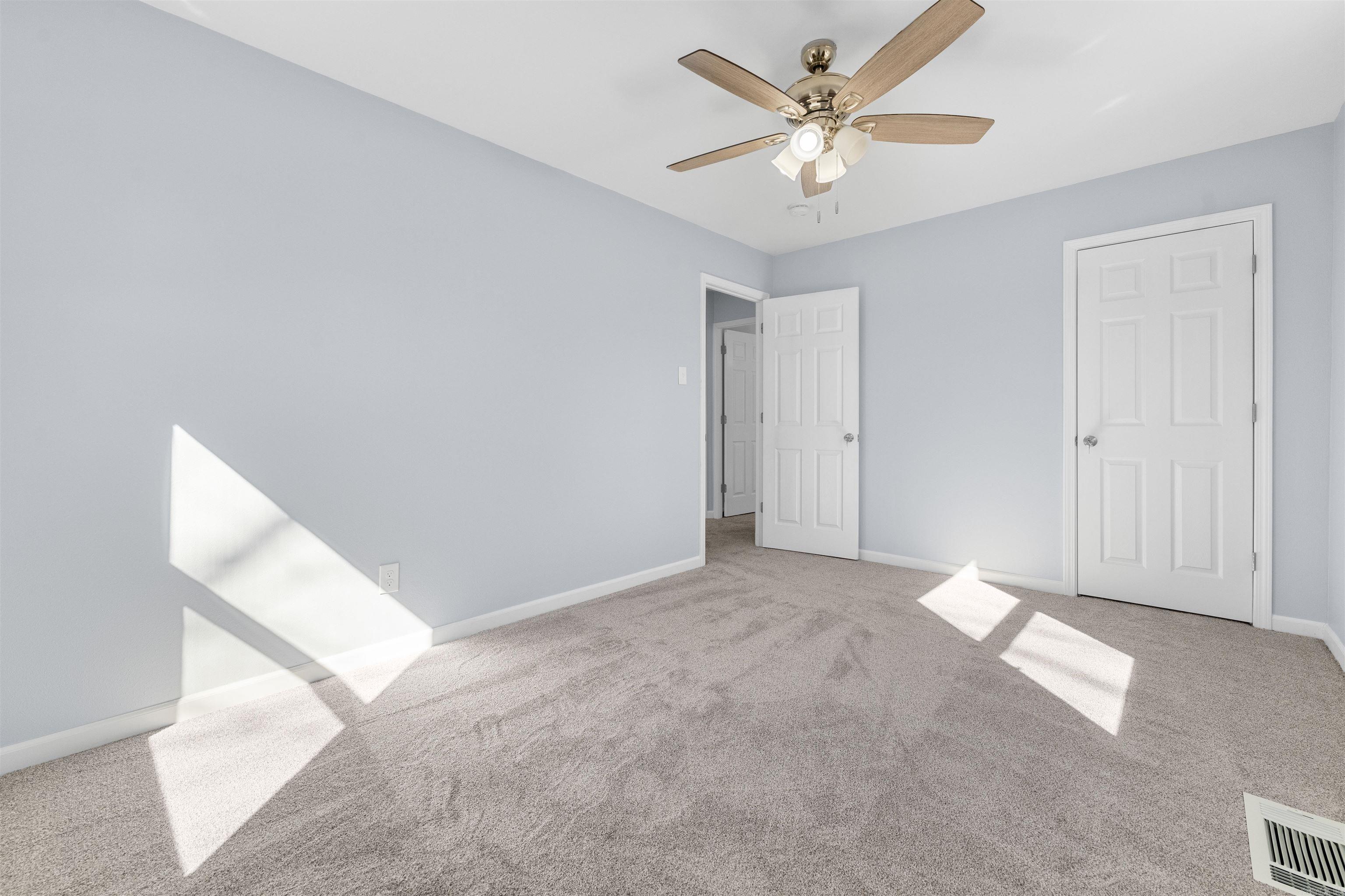 BROOKFIELD - Residential