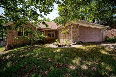 Photo of 1665 Highpoint Drive, Conway, AR 72034 (MLS # 26042668)