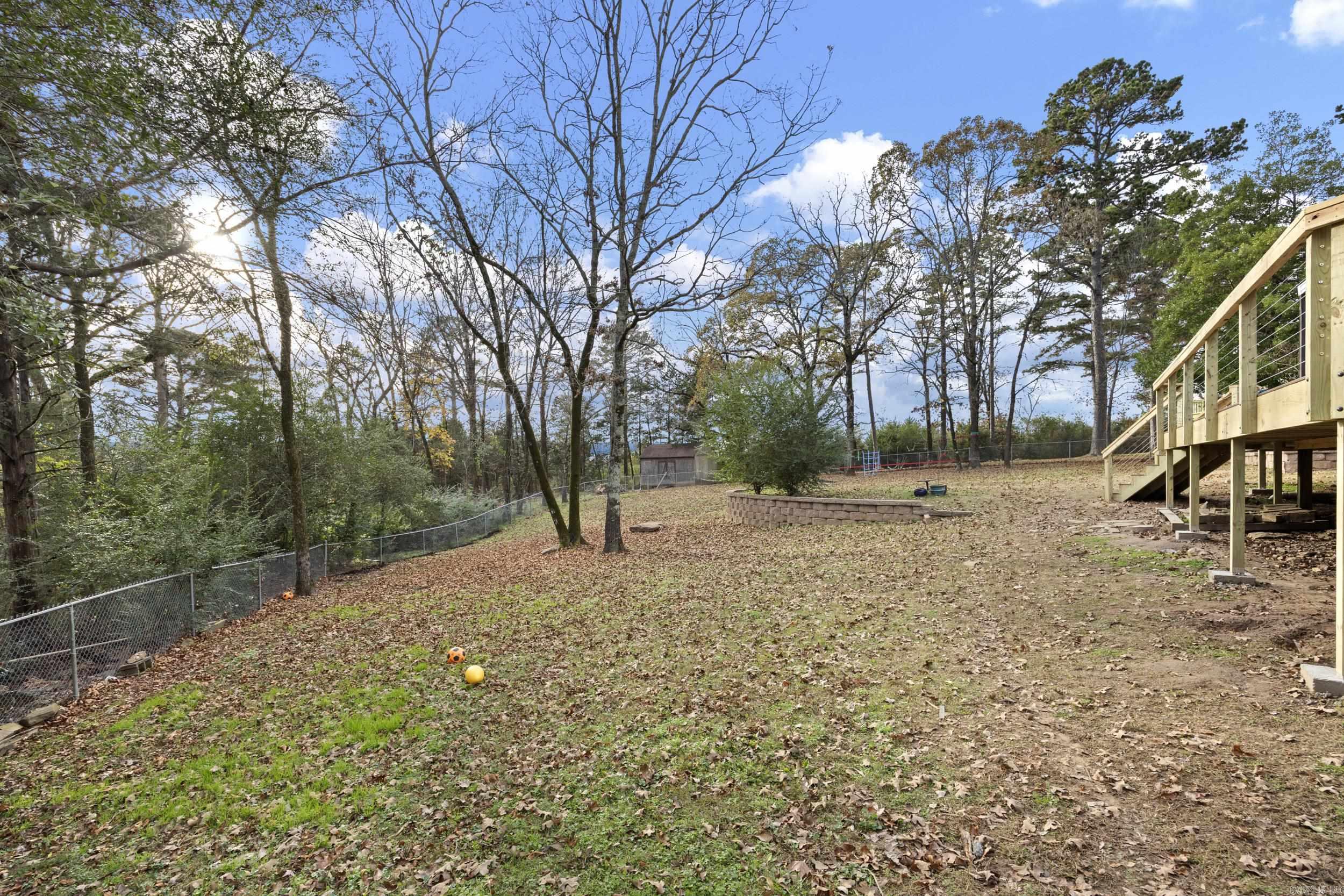 LANDS END - Residential