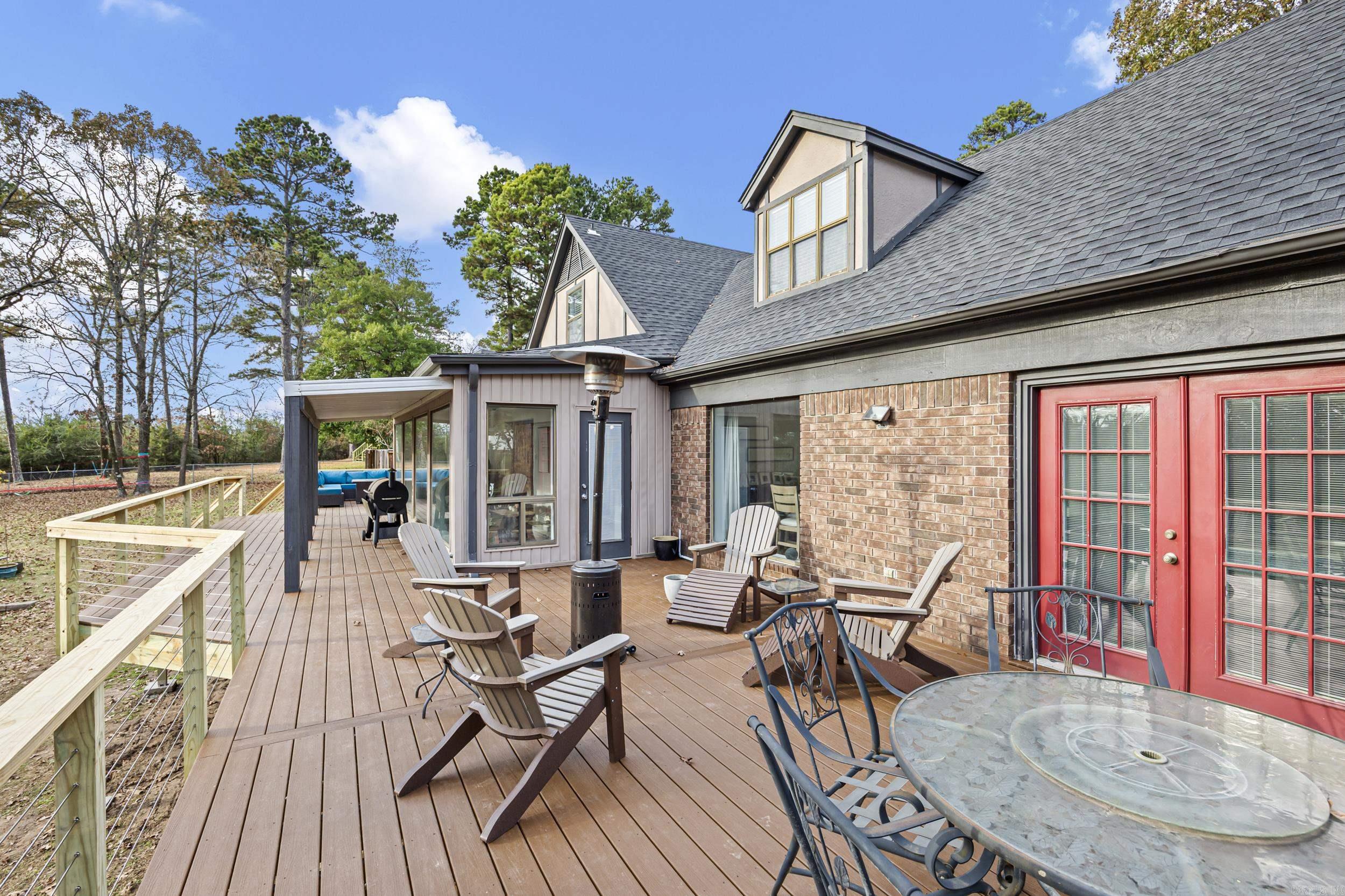 LANDS END - Residential