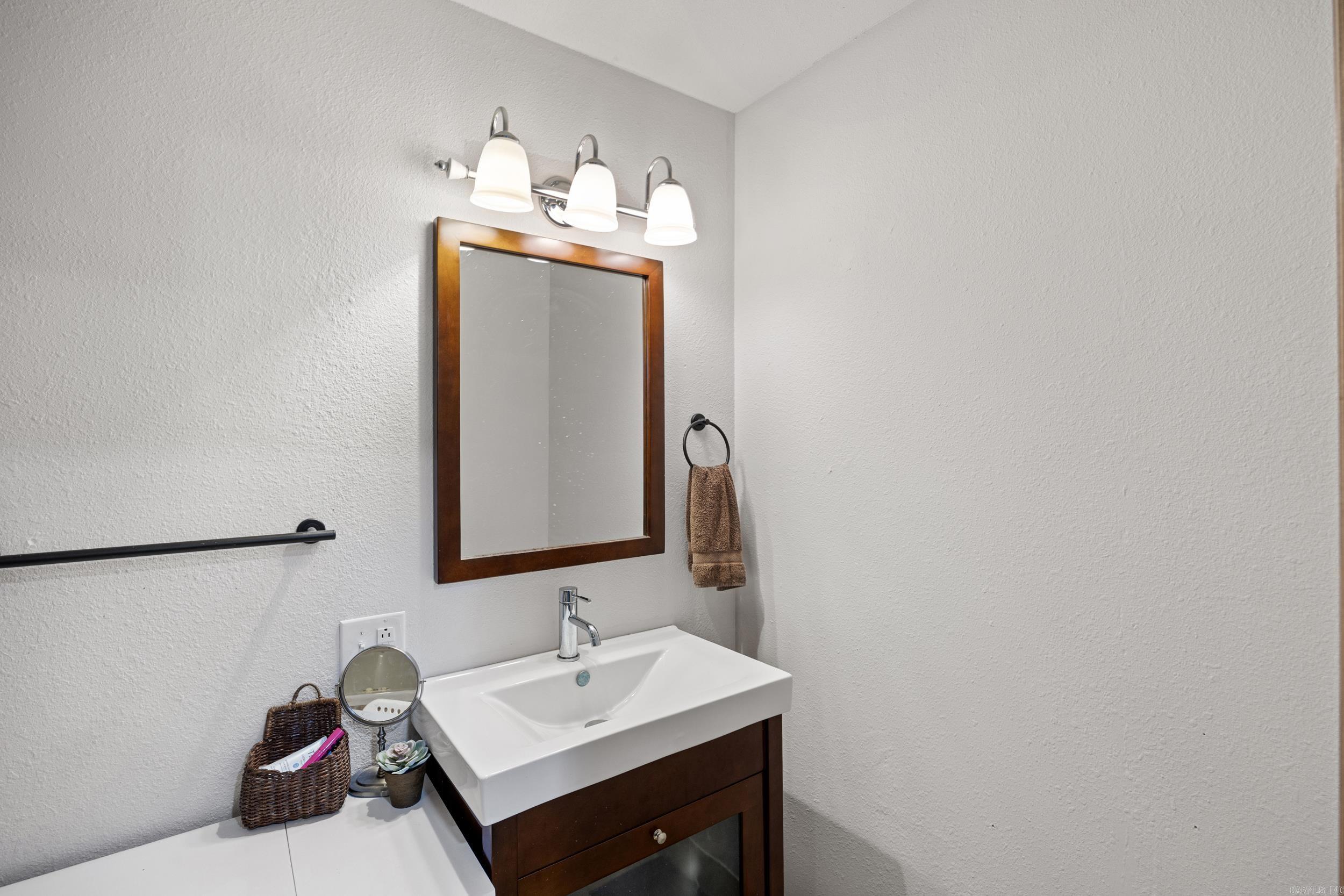 LANDS END - Residential