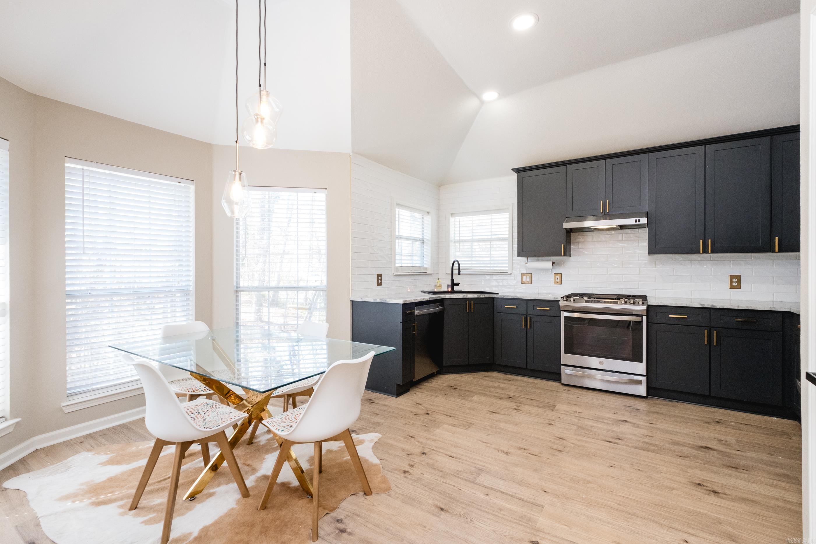 GARDEN OAKS ADDN - Residential