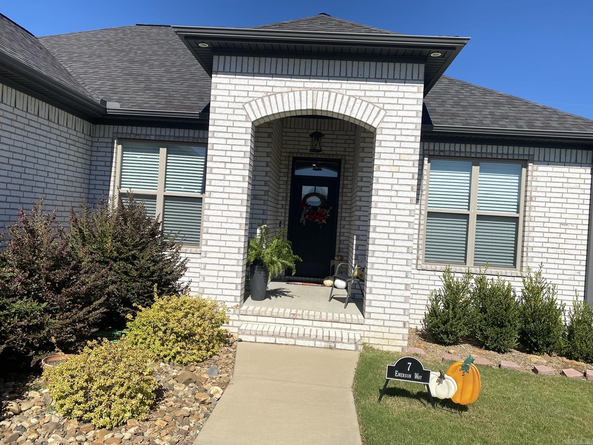 LEGACY POINTE - Residential