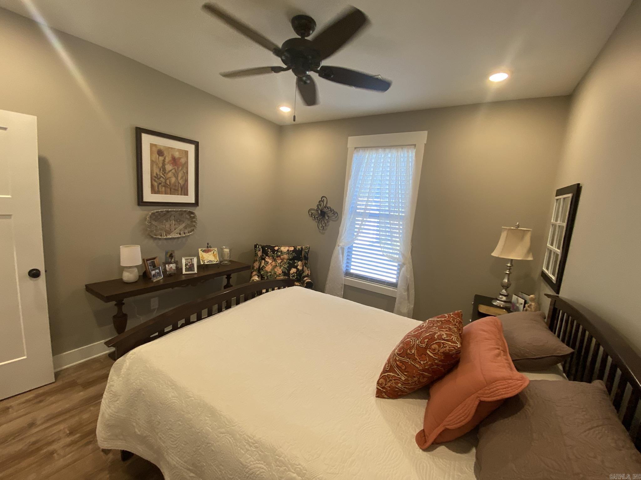 LEGACY POINTE - Residential