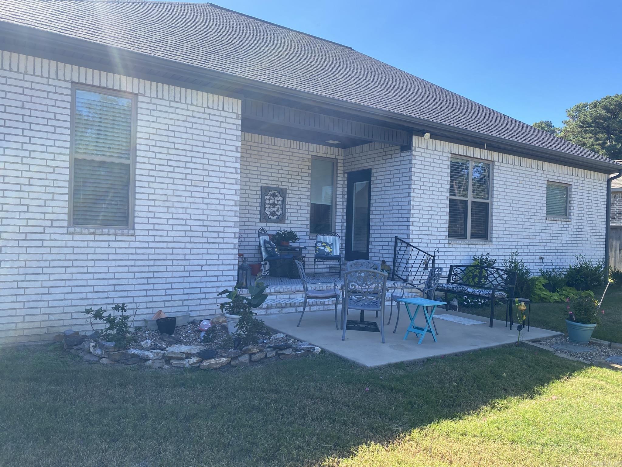 LEGACY POINTE - Residential