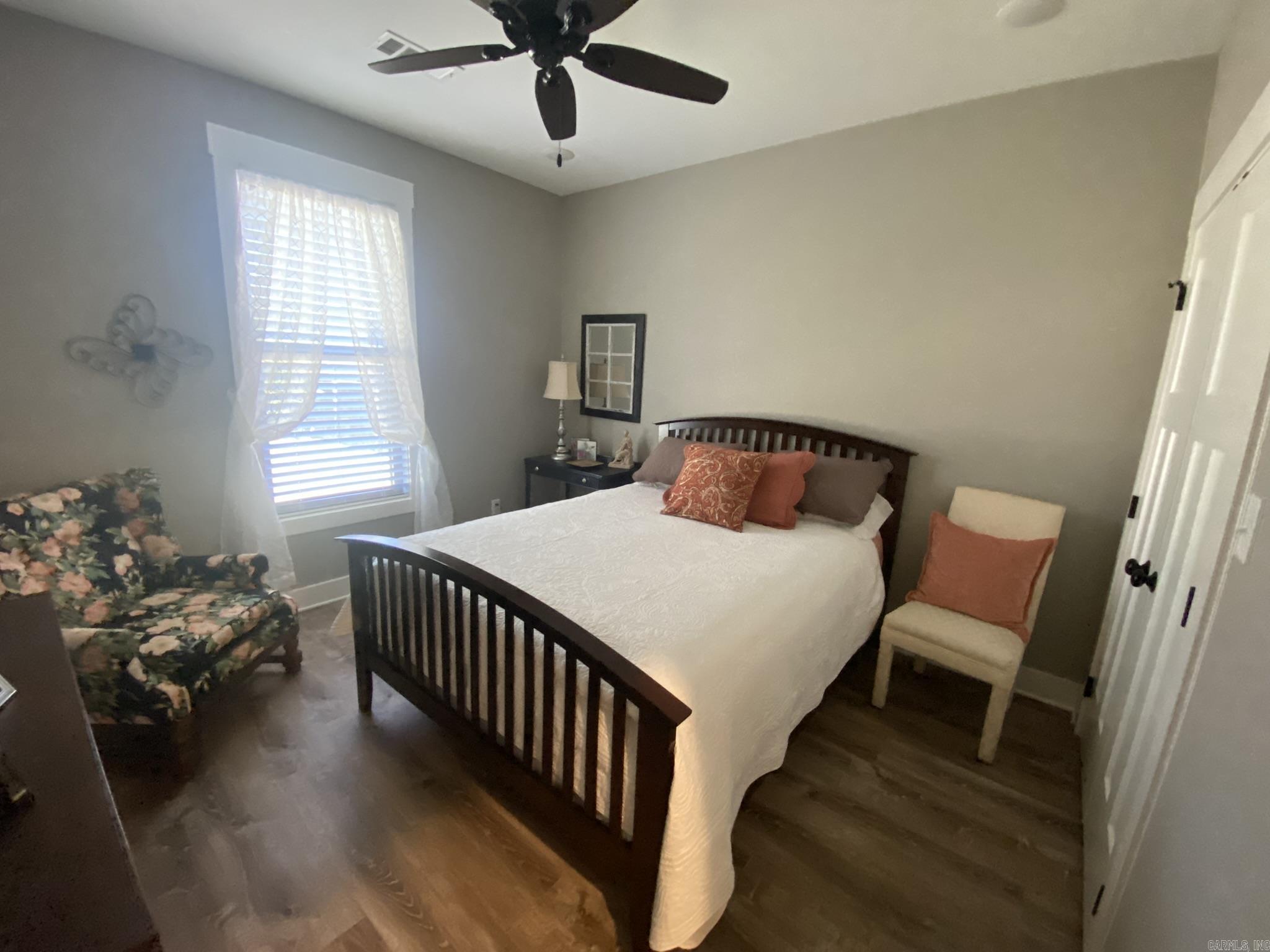 LEGACY POINTE - Residential