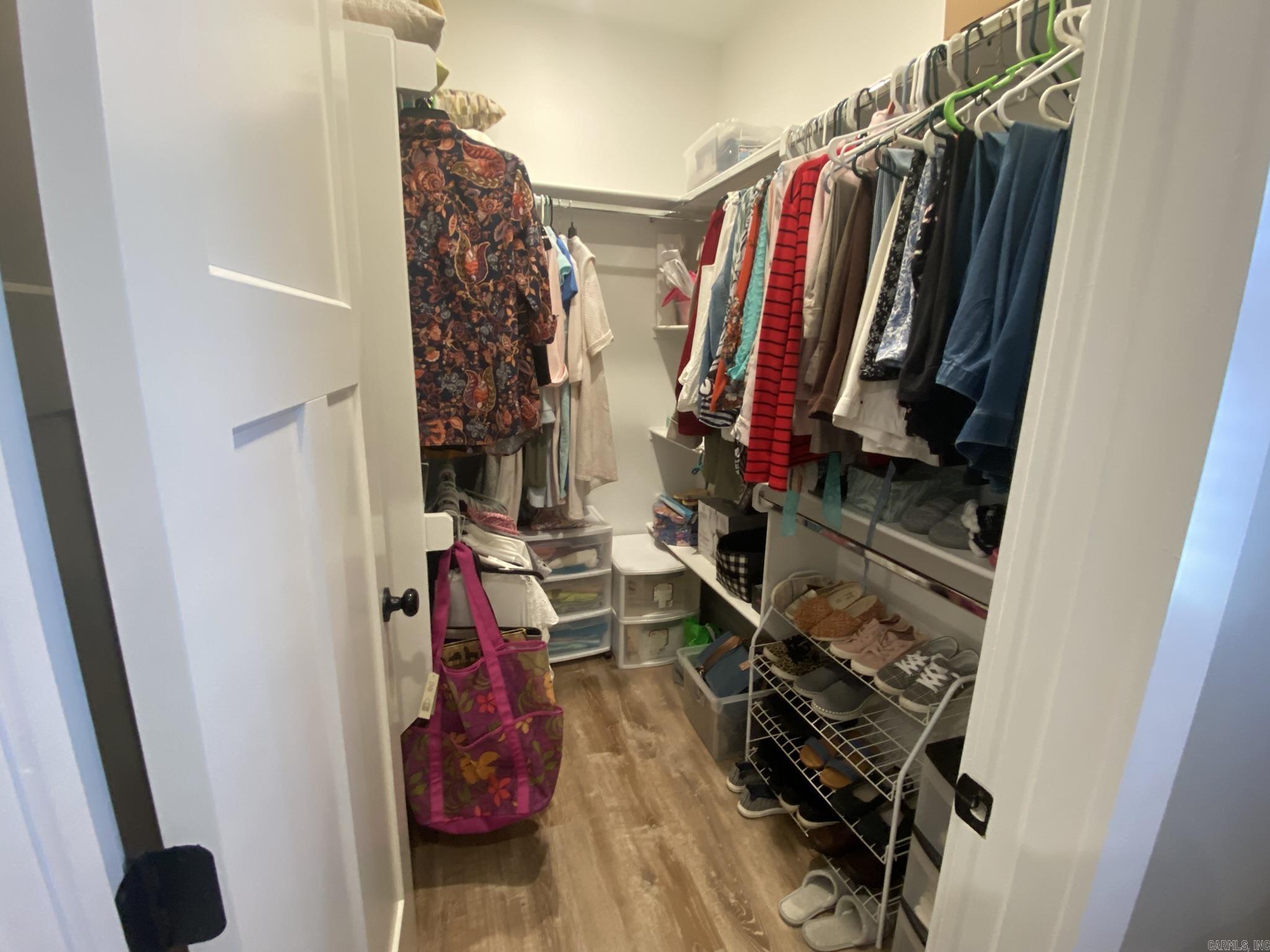 LEGACY POINTE - Residential