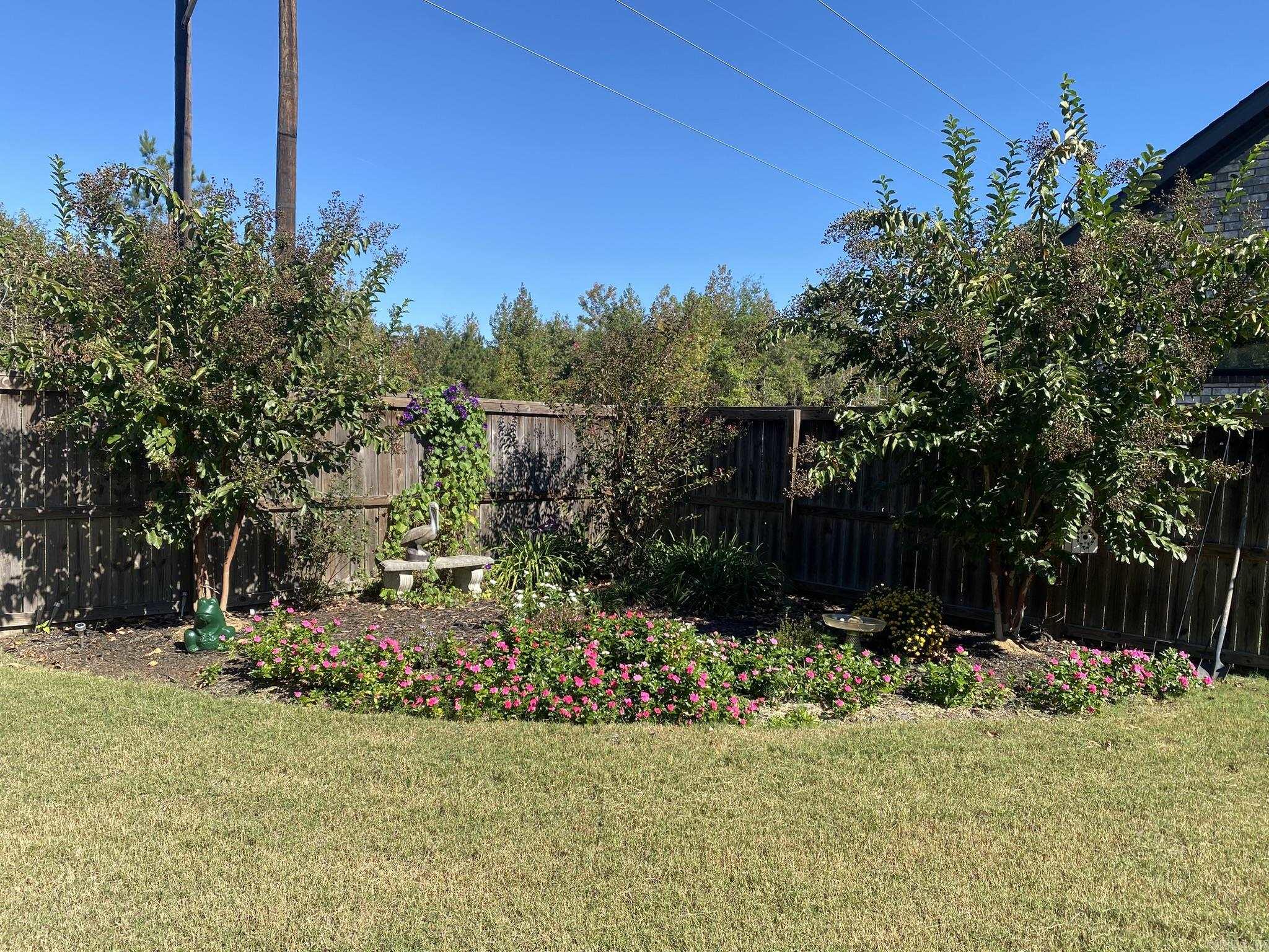 LEGACY POINTE - Residential