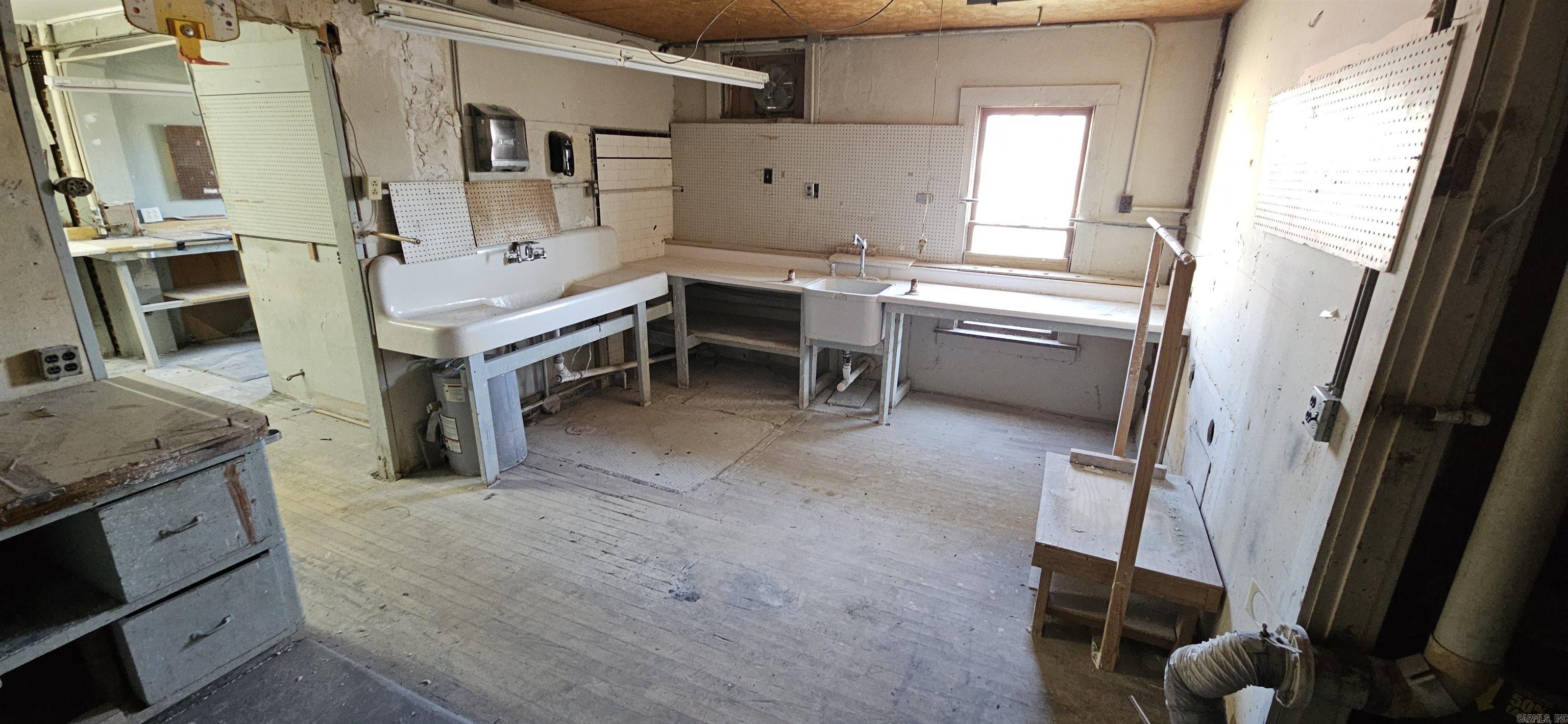 O'Bryans - Commercial Sale