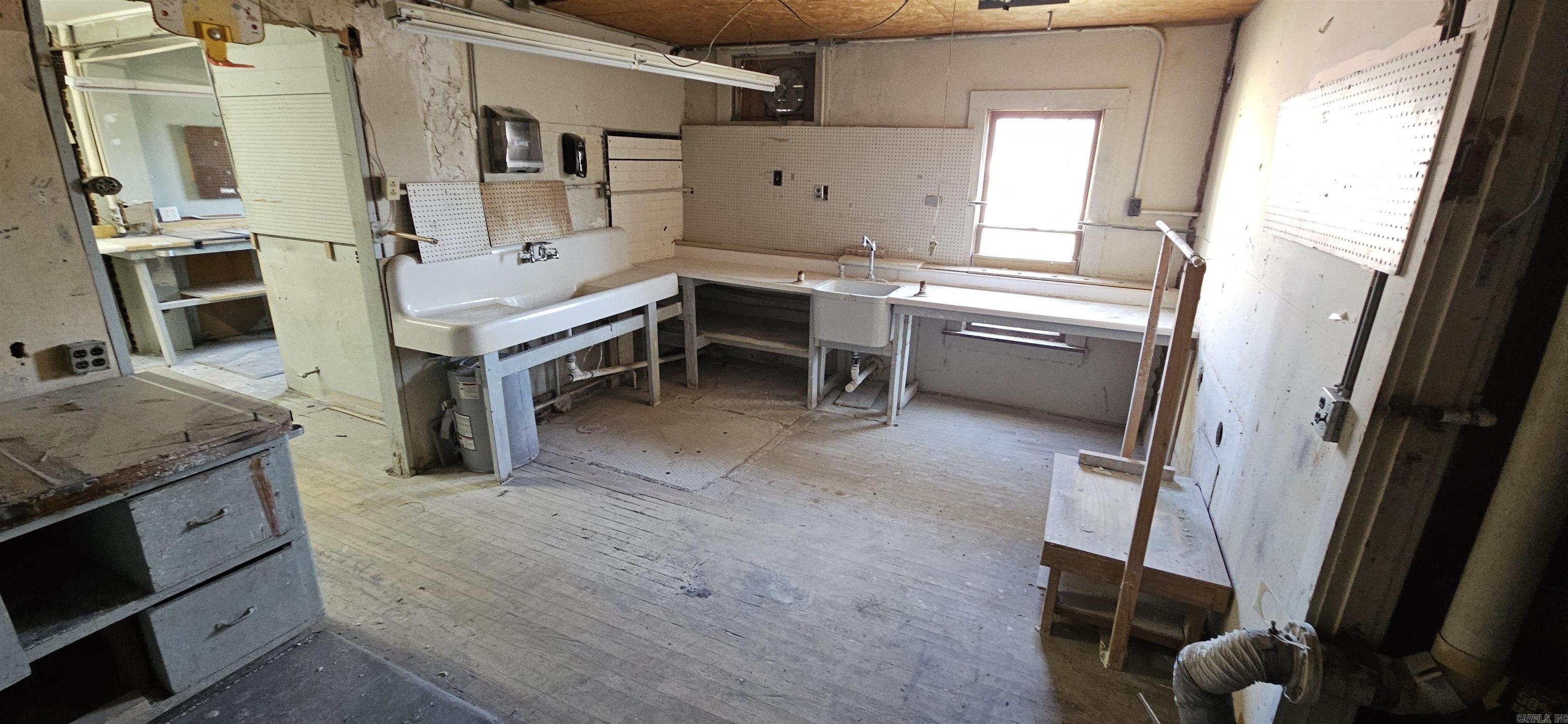 O'Bryans - Commercial Sale