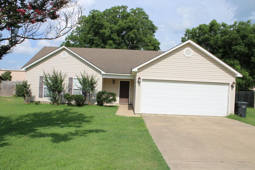 Welcome to Market 3114 A Rhonda Drive, Jonesboro, AR 72404! Discover comfort and convenience in this beautifully maintained home! This charming property features three bedrooms and two full bathrooms with an inviting living area and plenty of natural light throughout. Includes a nice sized backyard, perfect for relaxing or entertaining. Additional highlights include a two car garage, and close proximity to shopping, restaurants, and medical facilities. Whether you're a first-time buyer, downsizing, or investing, this home offers unbeatable value and a location you'll love. Don't miss out on this Jonesboro gem - schedule your showing today!