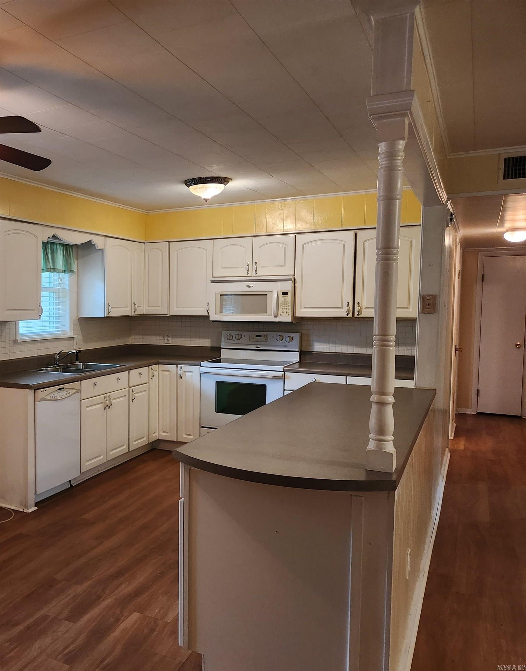 Pine Manor - Residential