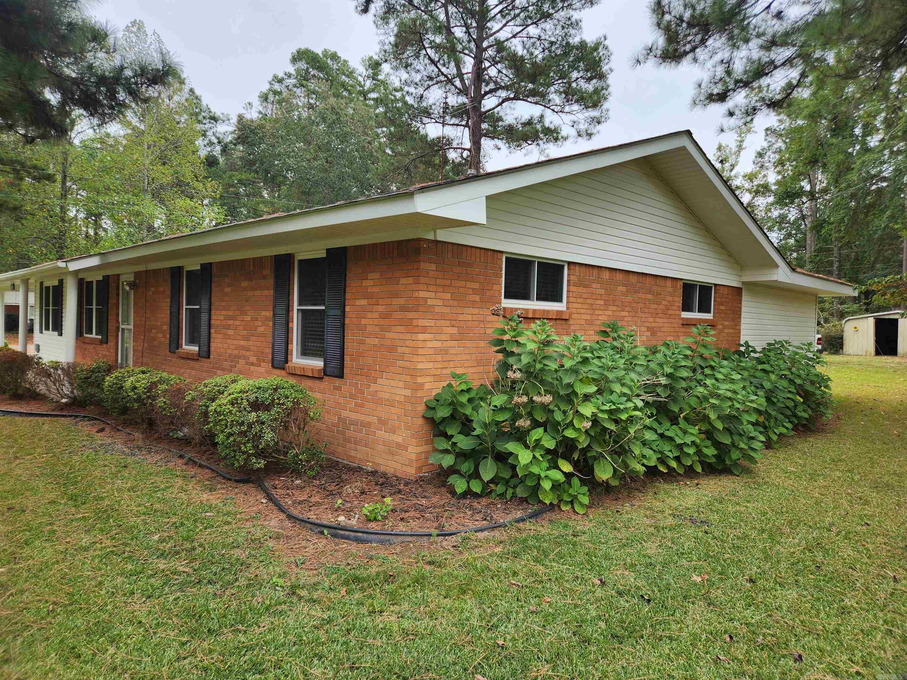 Pine Manor - Residential