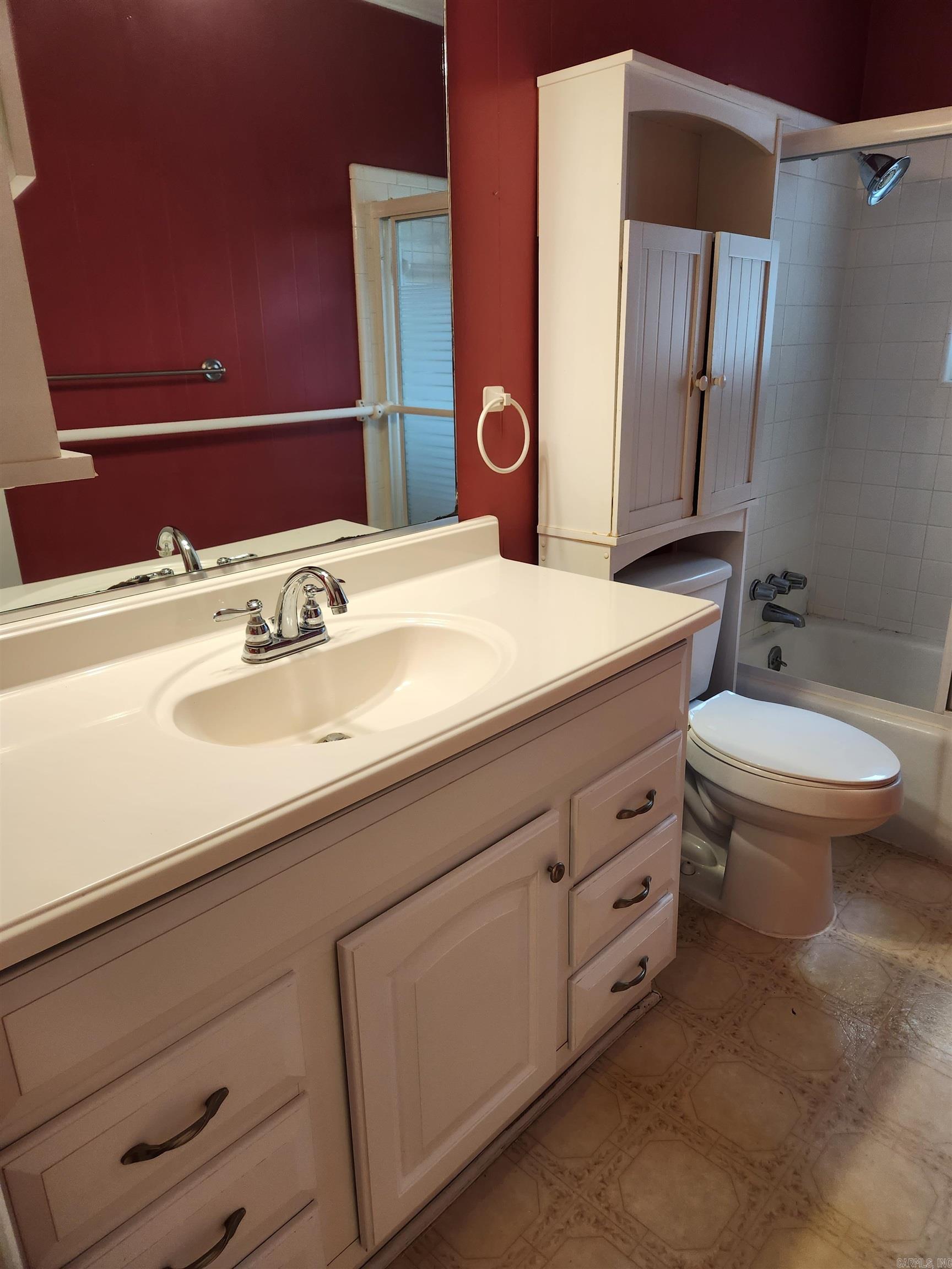 Pine Manor - Residential