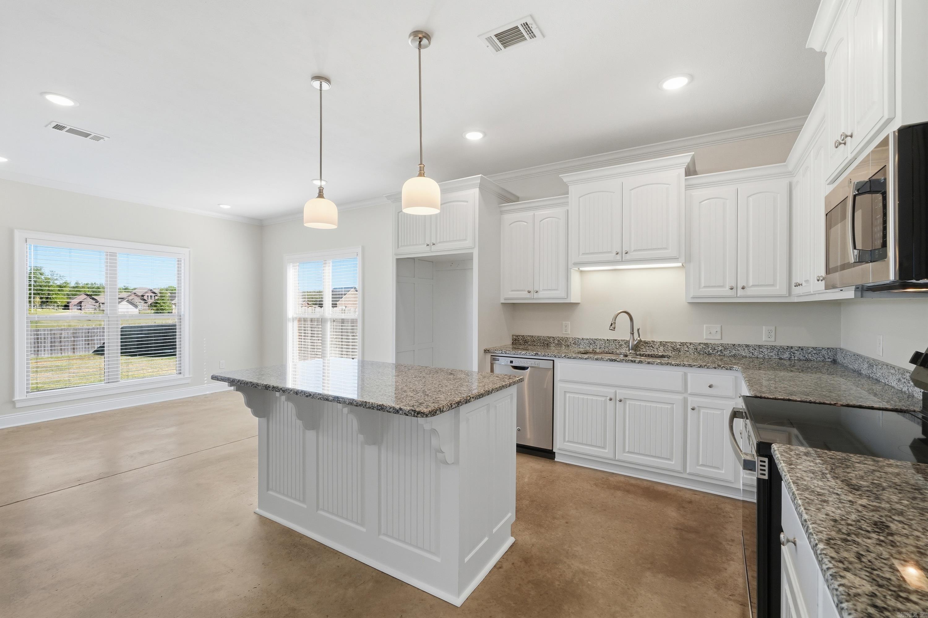 Saddle Creek - Residential