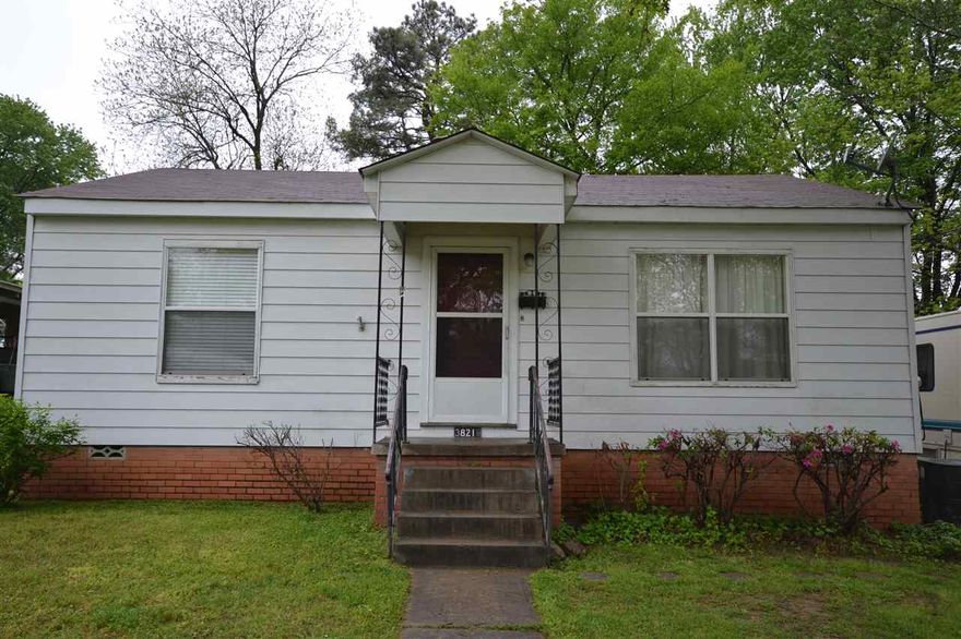 Great HOME in the Parkhill area ~ Walking distance to Parkhill Elementary ~ This 4BR/2BA home has a Dining room, Living Room and HUGE Master Suite w/ walk-thru closet to the master bath & office ~ Laundry room has a nice sink w/lots of cabinets ~ Newer appliances in kitchen......Refrigerator conveys ~  Roof replaced in '11 ~ New Deck '14 ~ Sq Ft approx, please measure! *Agents See Remarks*