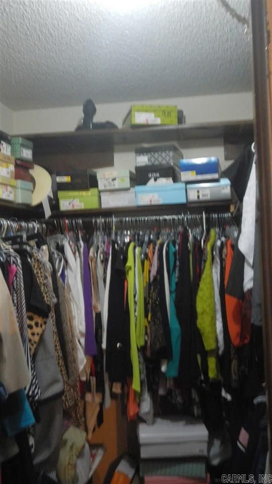 LAKEWOOD NE - Residential