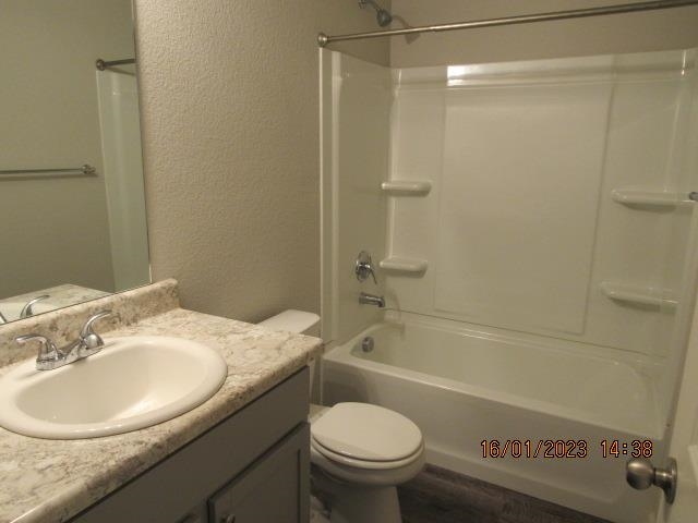 MUSEUM MEADOWS - Residential Lease