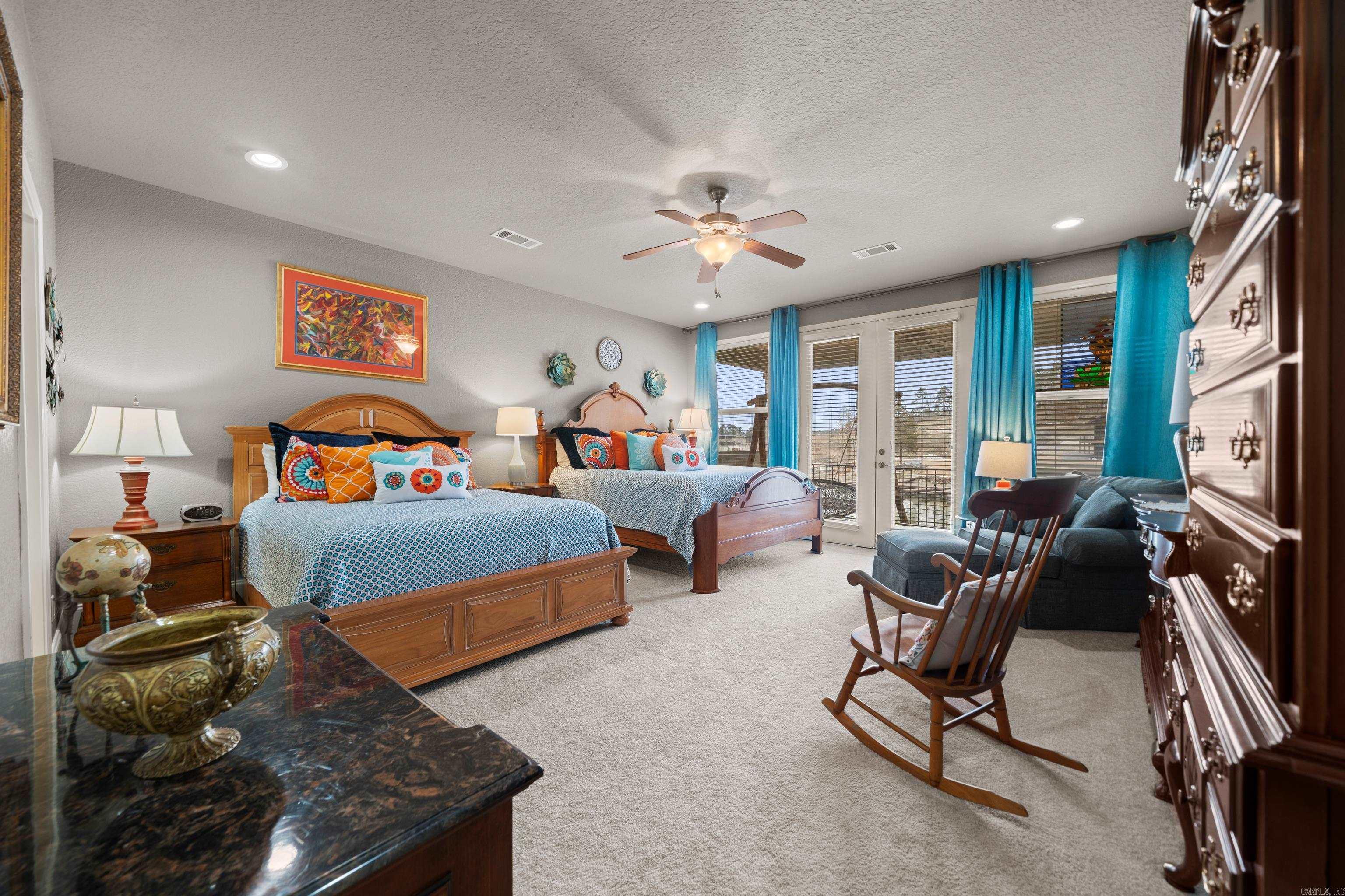 LIGHTHOUSE COVE - Residential