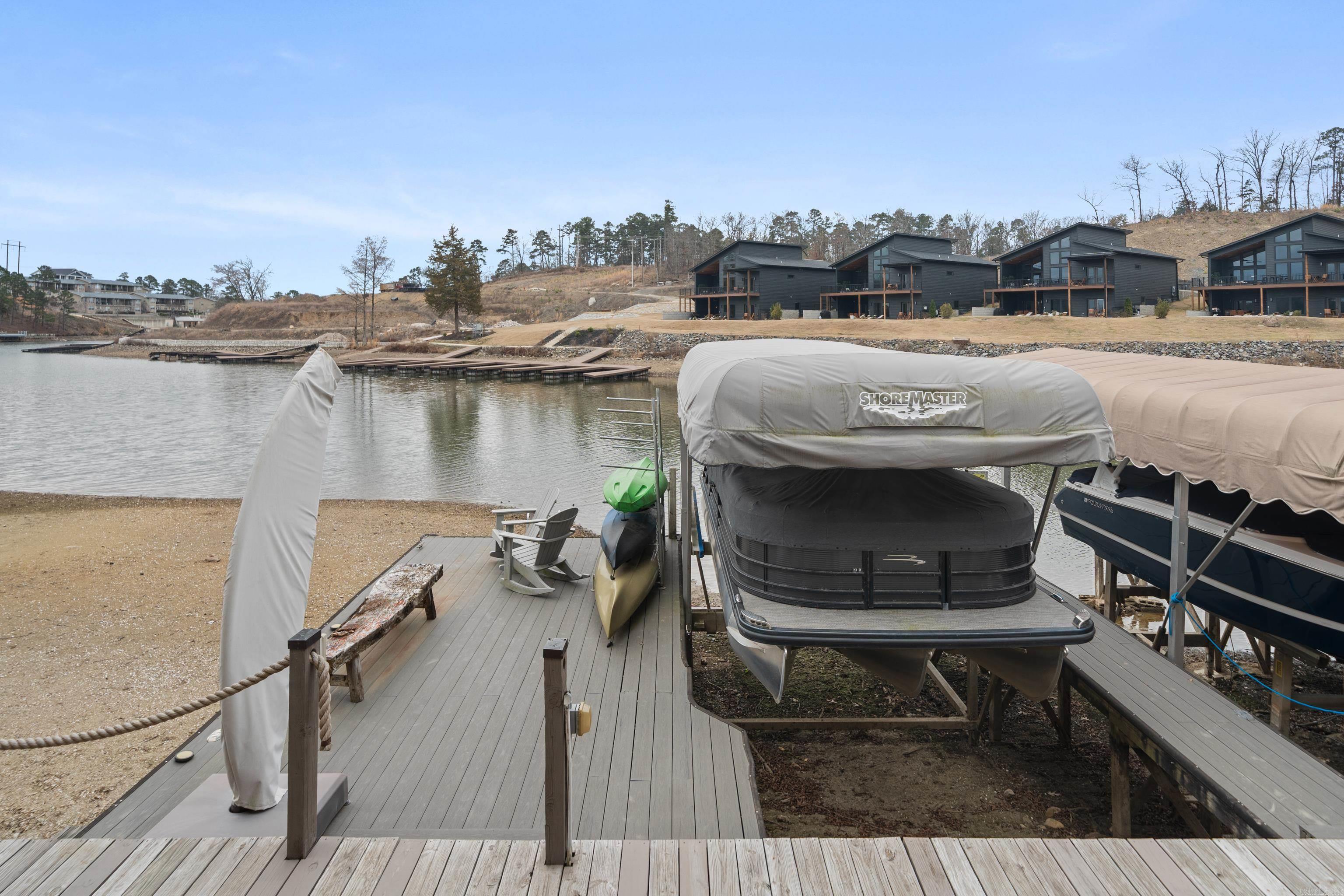 LIGHTHOUSE COVE - Residential