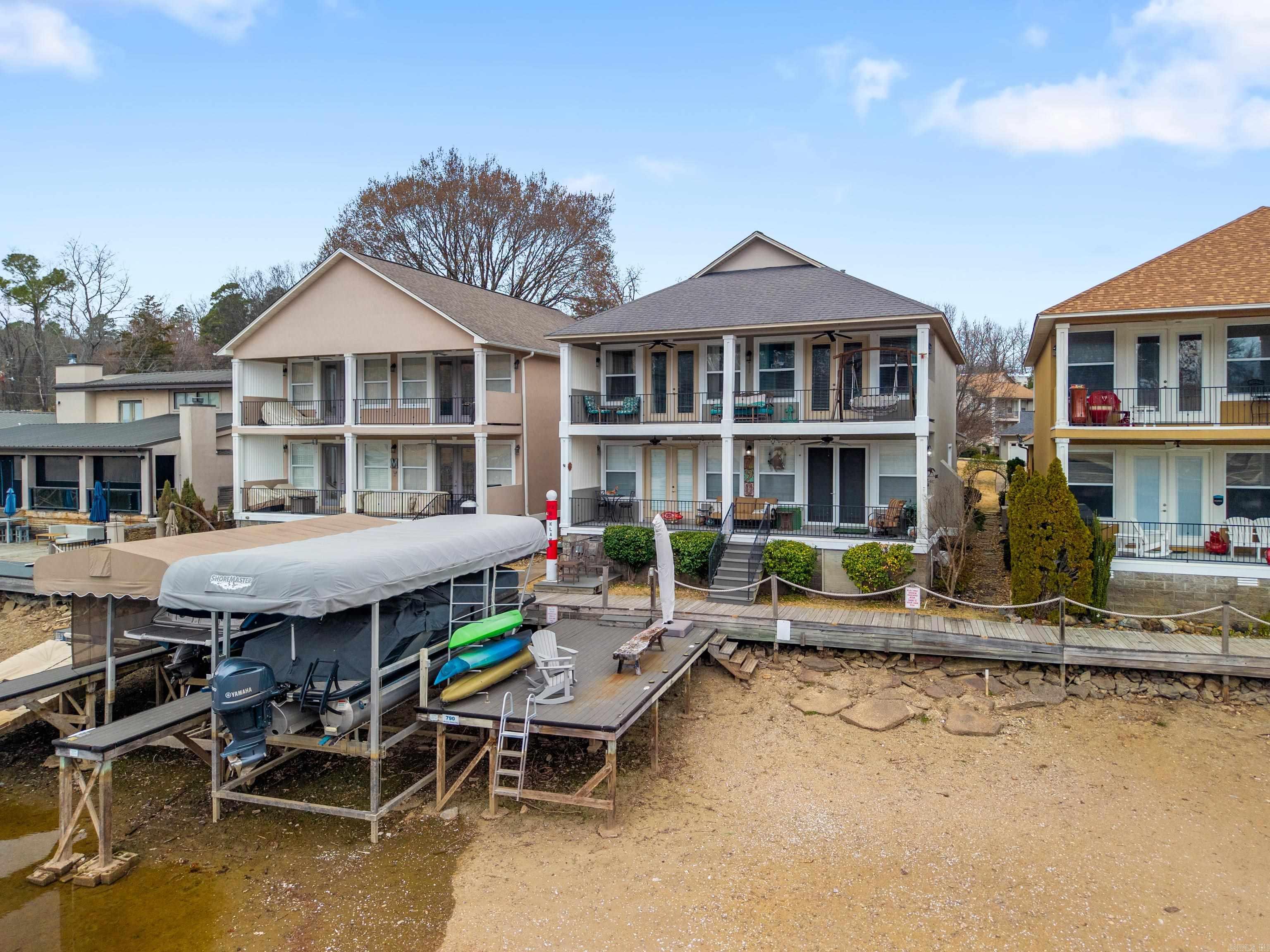 LIGHTHOUSE COVE - Residential