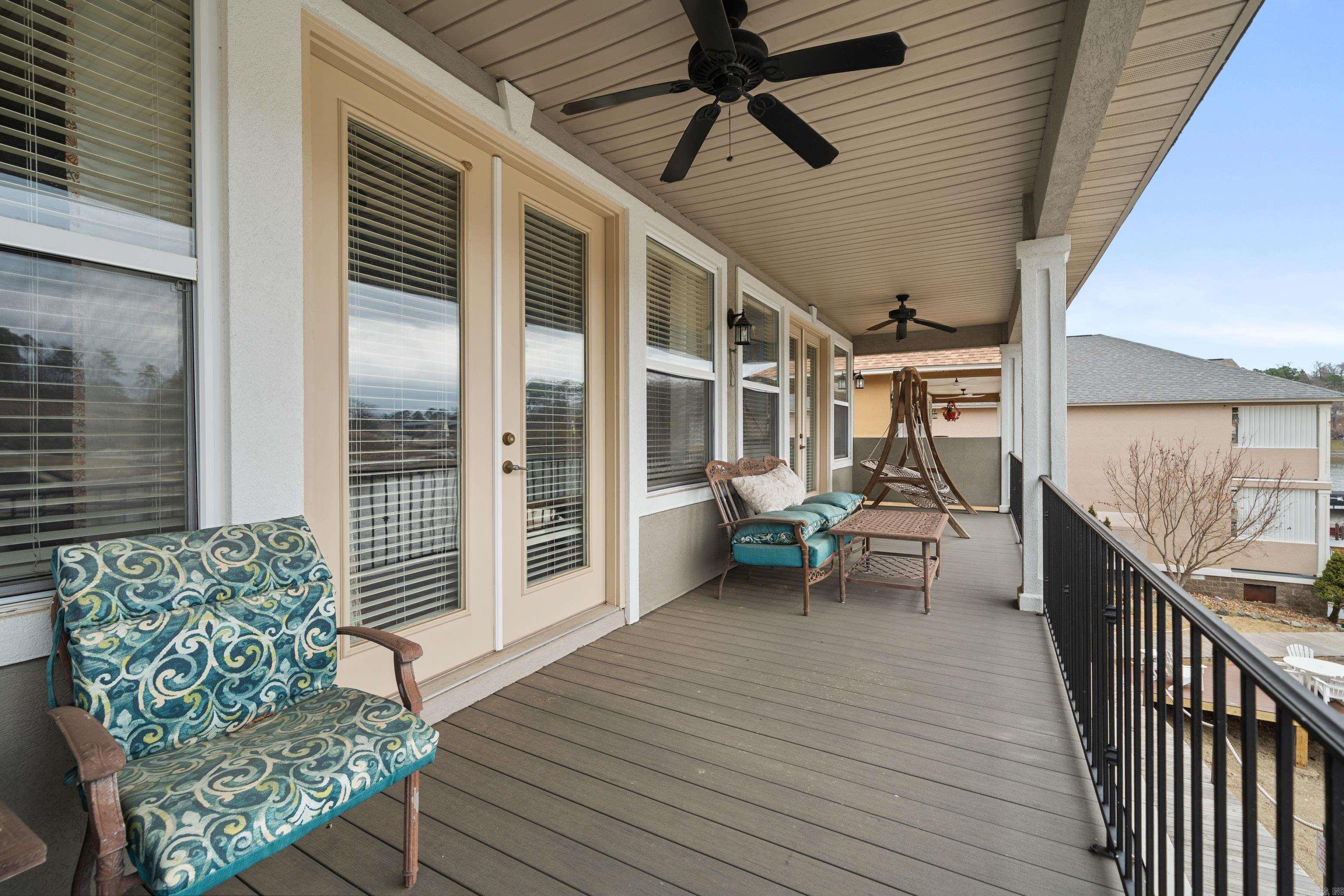 LIGHTHOUSE COVE - Residential