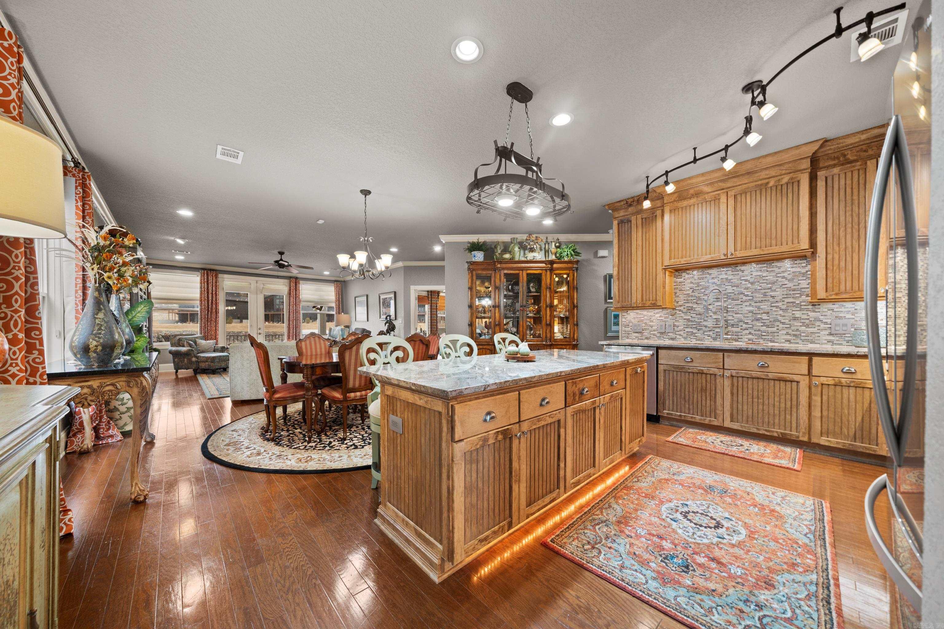 LIGHTHOUSE COVE - Residential