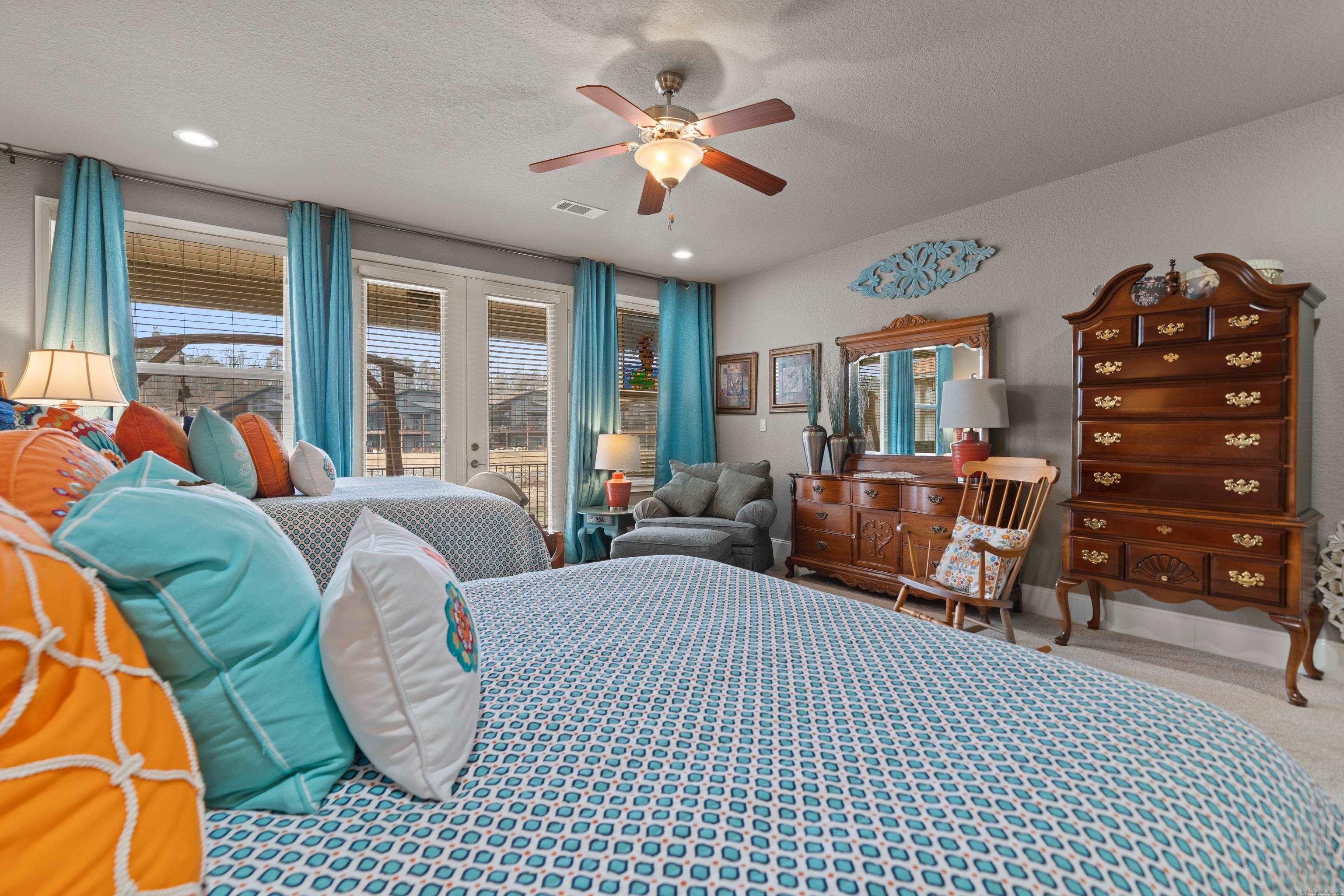 LIGHTHOUSE COVE - Residential