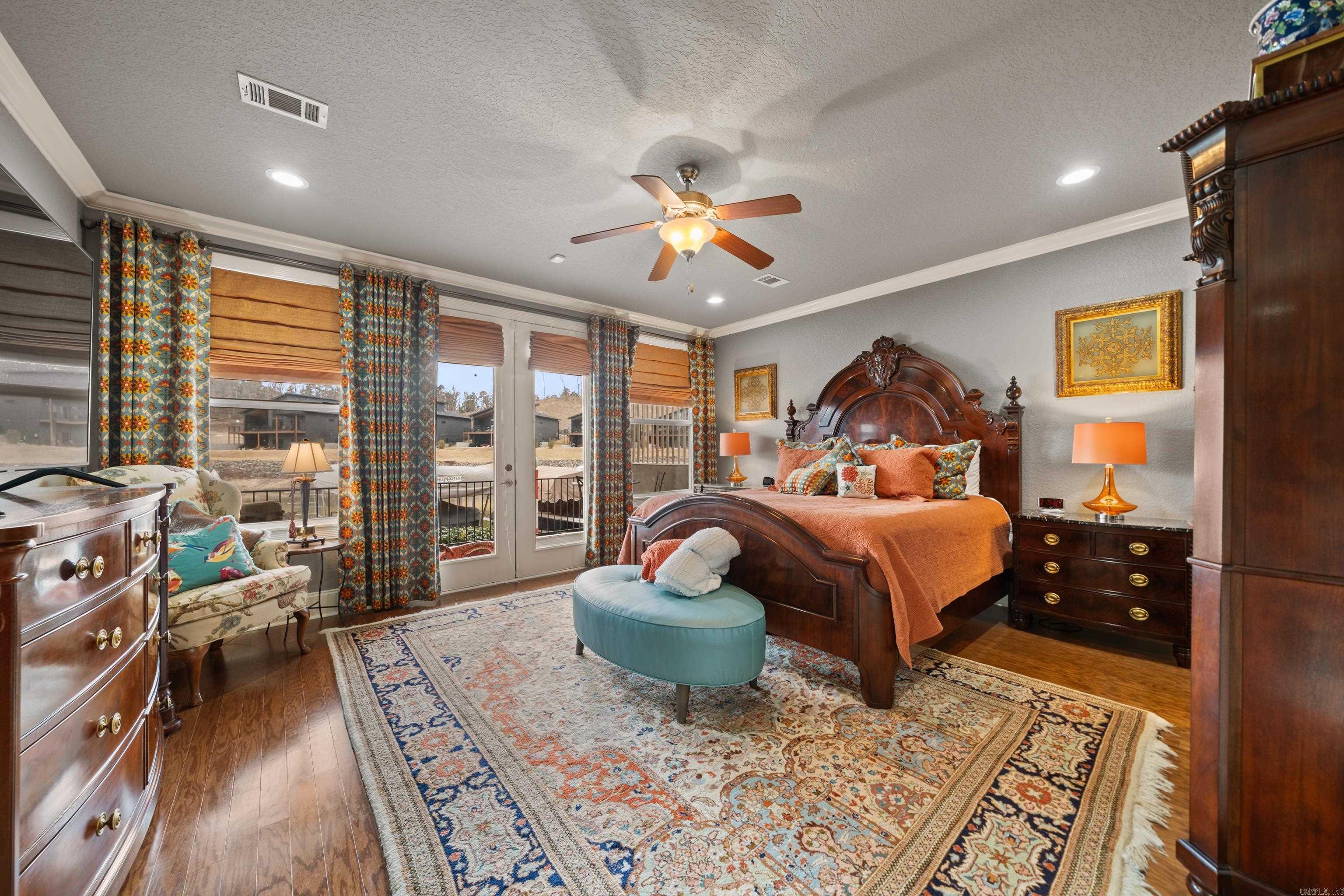 LIGHTHOUSE COVE - Residential