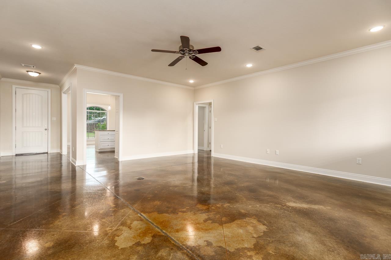SALEM WOODS - Residential