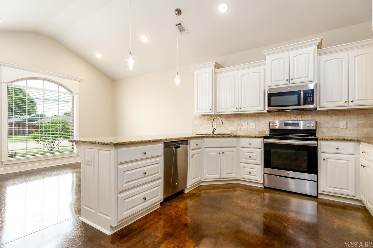 SALEM WOODS - Residential