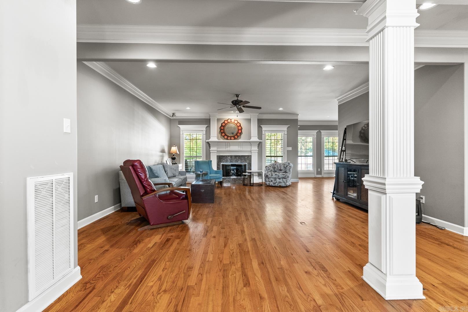 LONGLEA MANOR ADDN - Residential