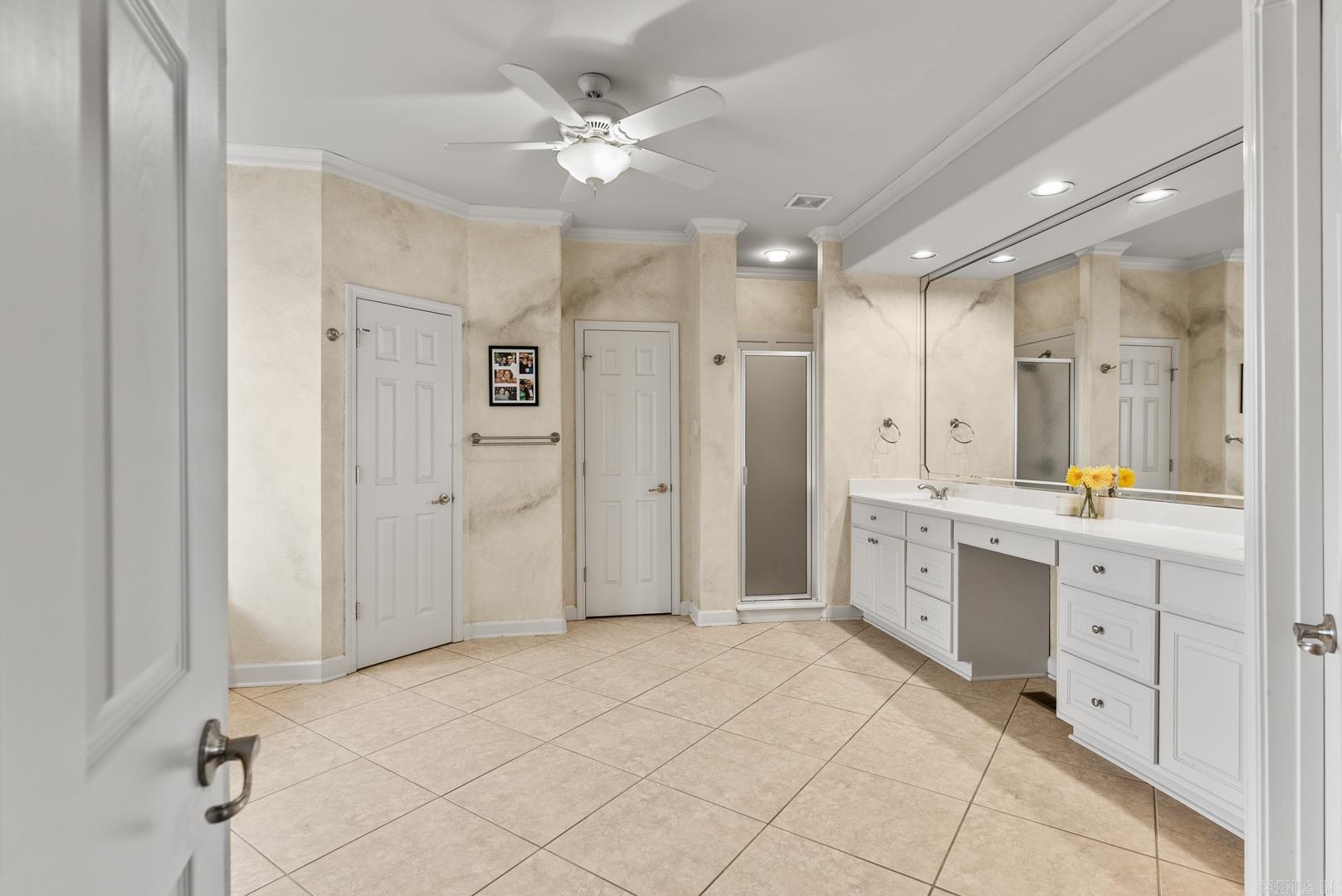 LONGLEA MANOR ADDN - Residential